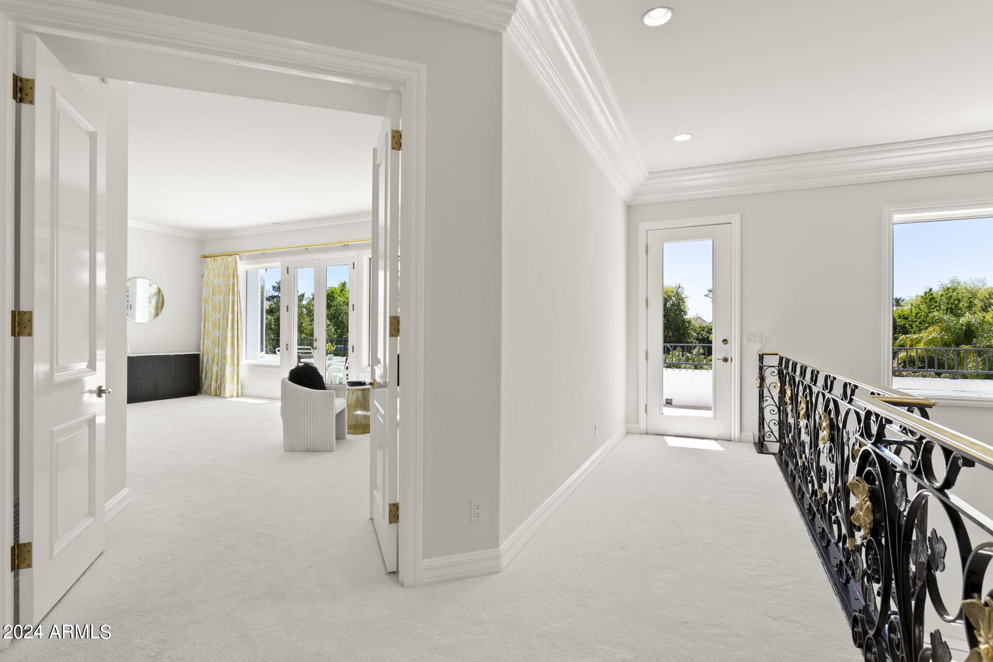 La Place, Unit 1 - Residential