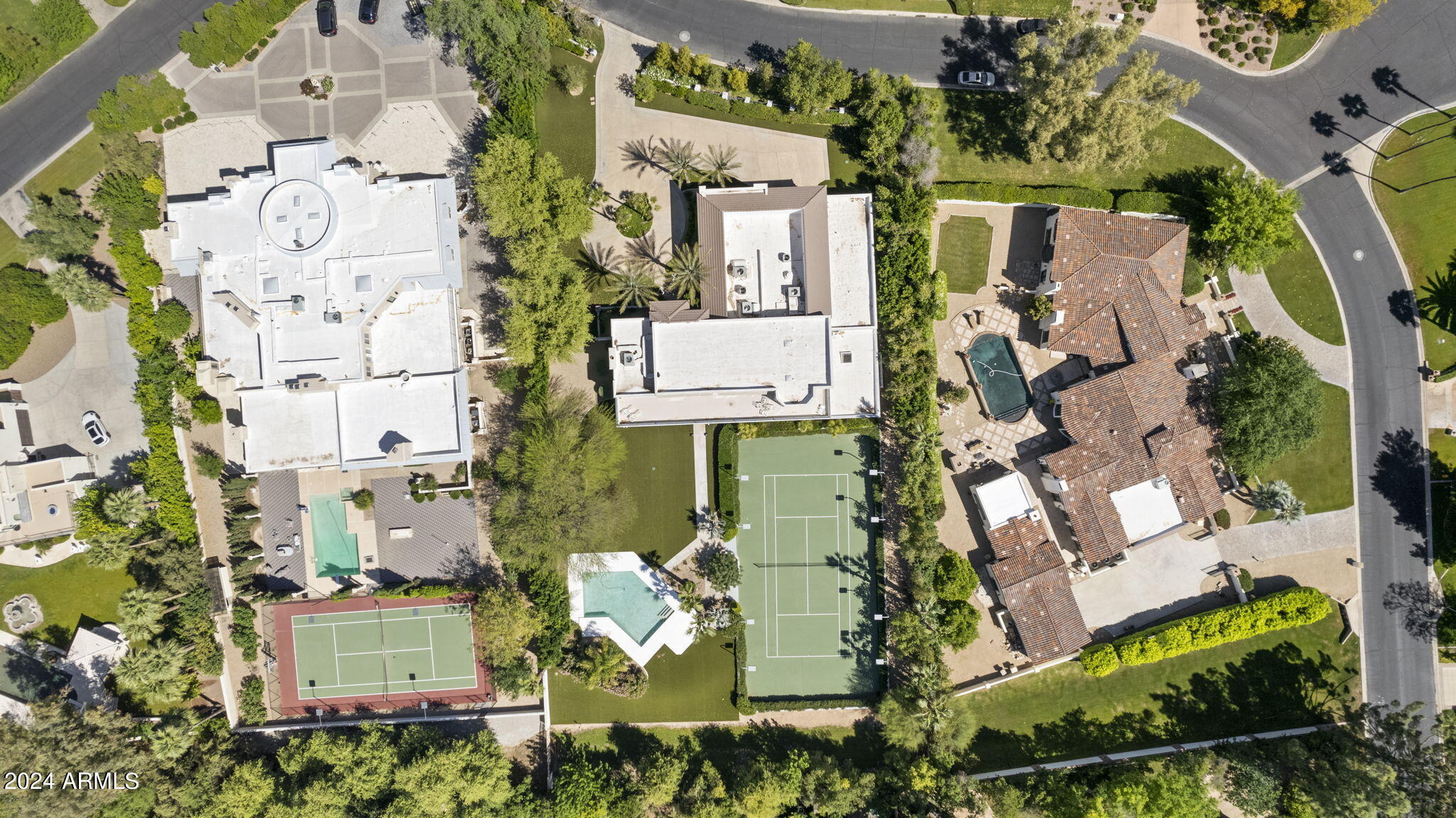 La Place, Unit 1 - Residential