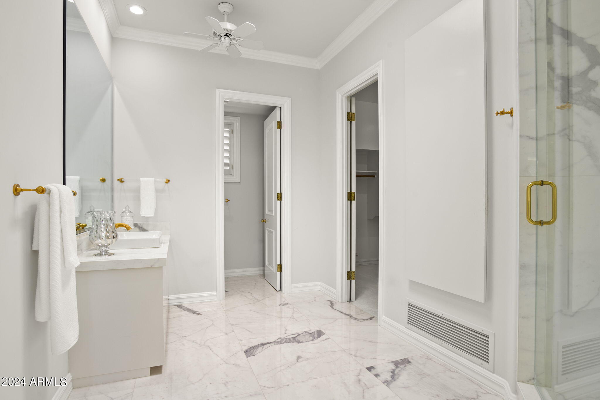 La Place, Unit 1 - Residential
