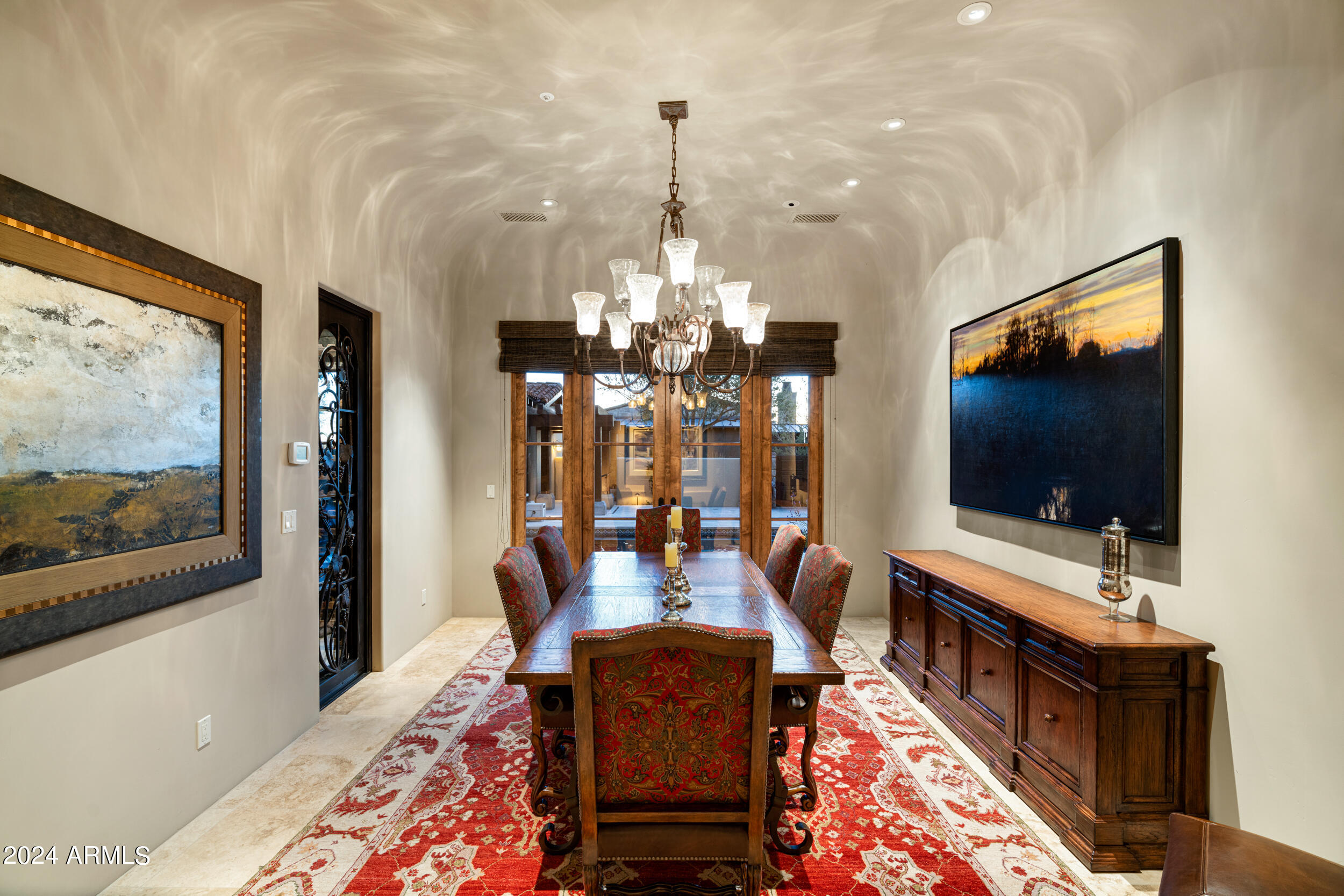 WHISPER ROCK - Residential