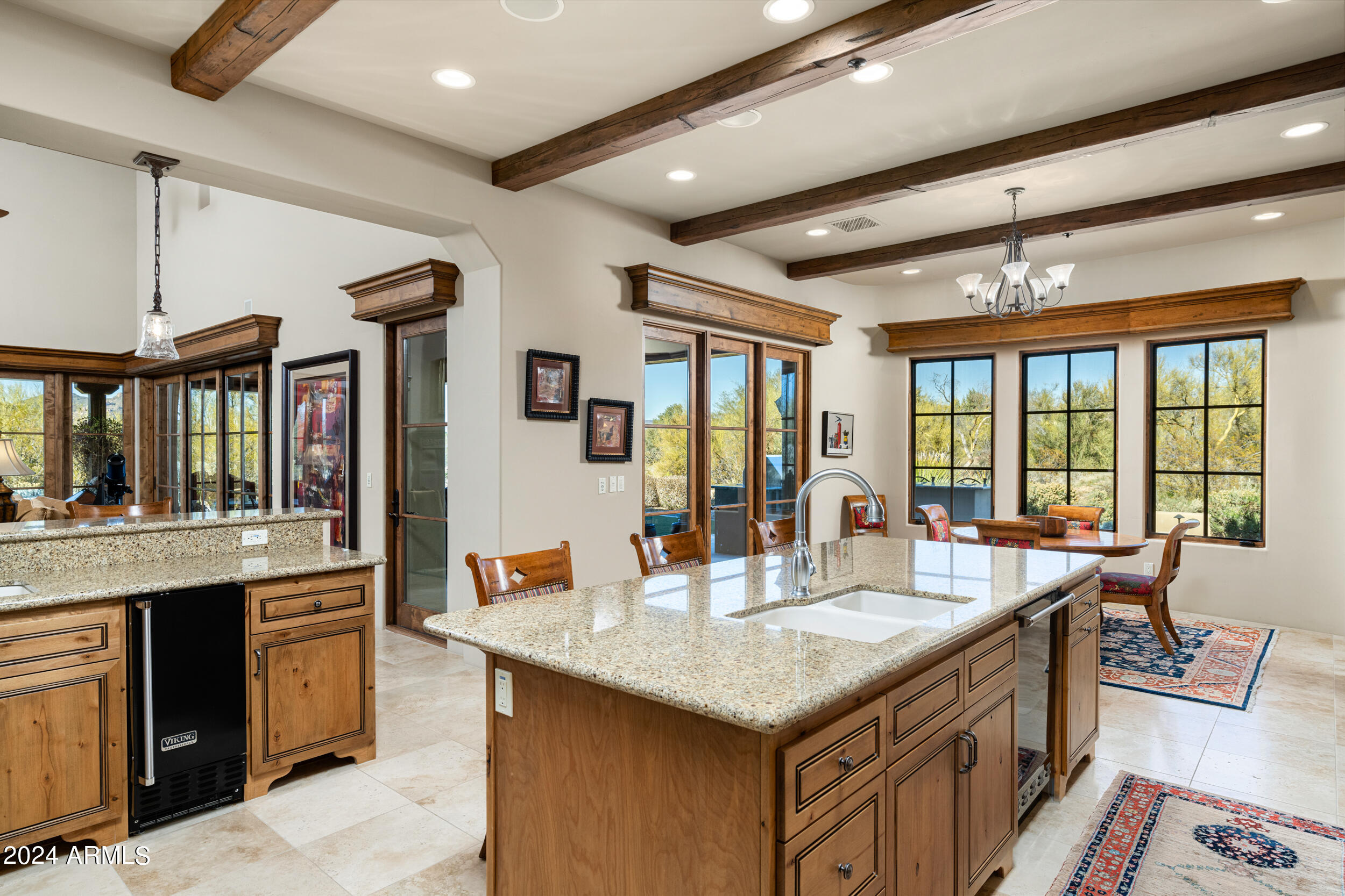 WHISPER ROCK - Residential