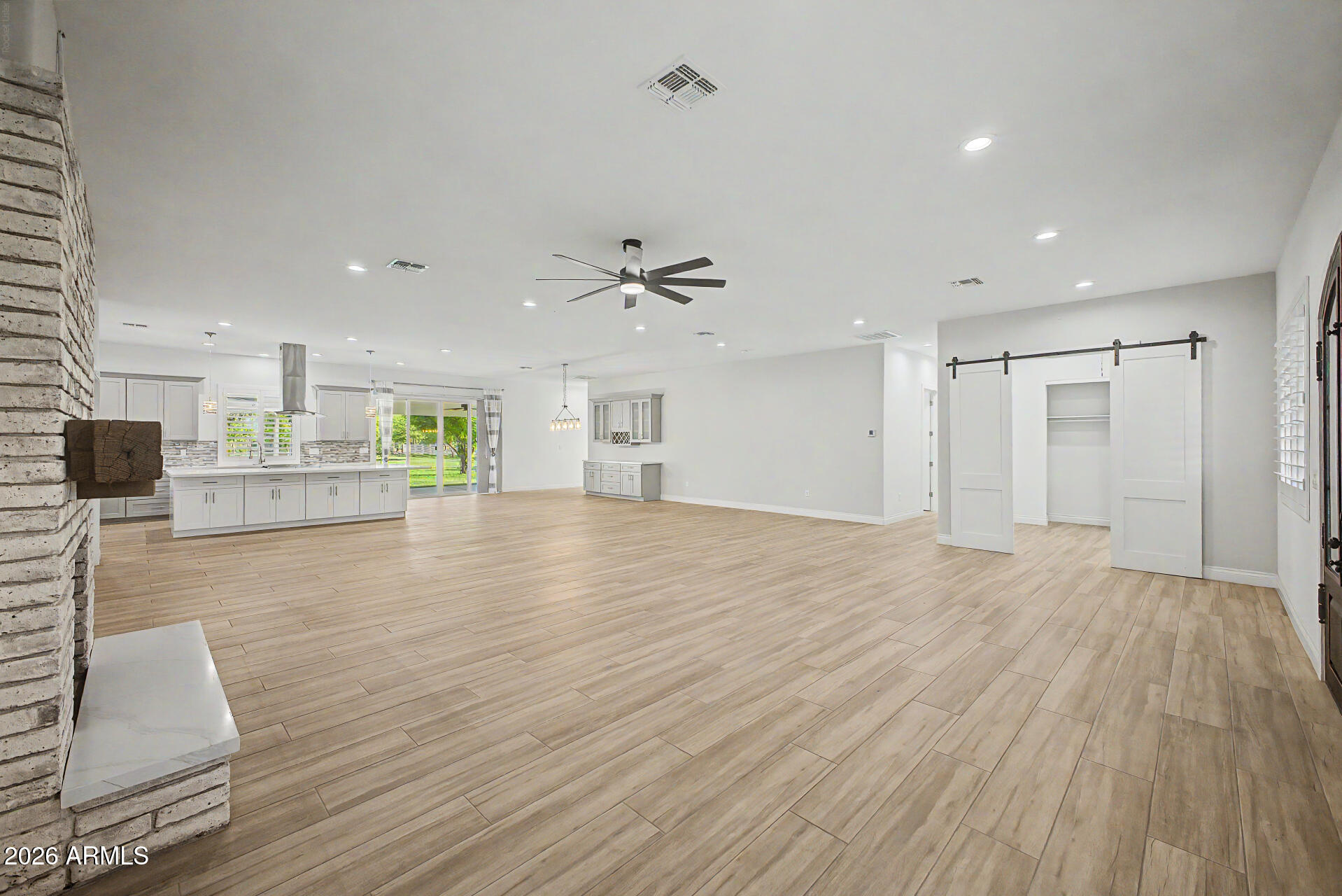LA SONDRA - Residential