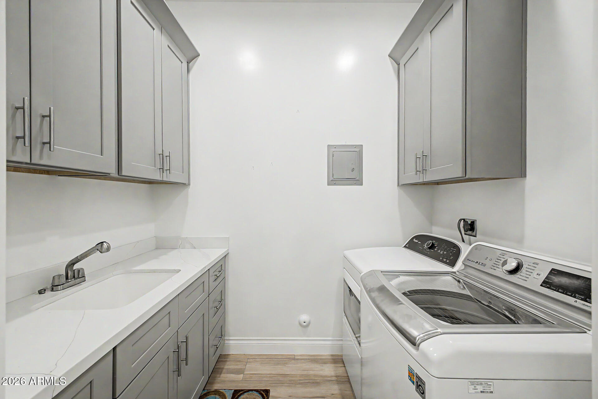 LA SONDRA - Residential