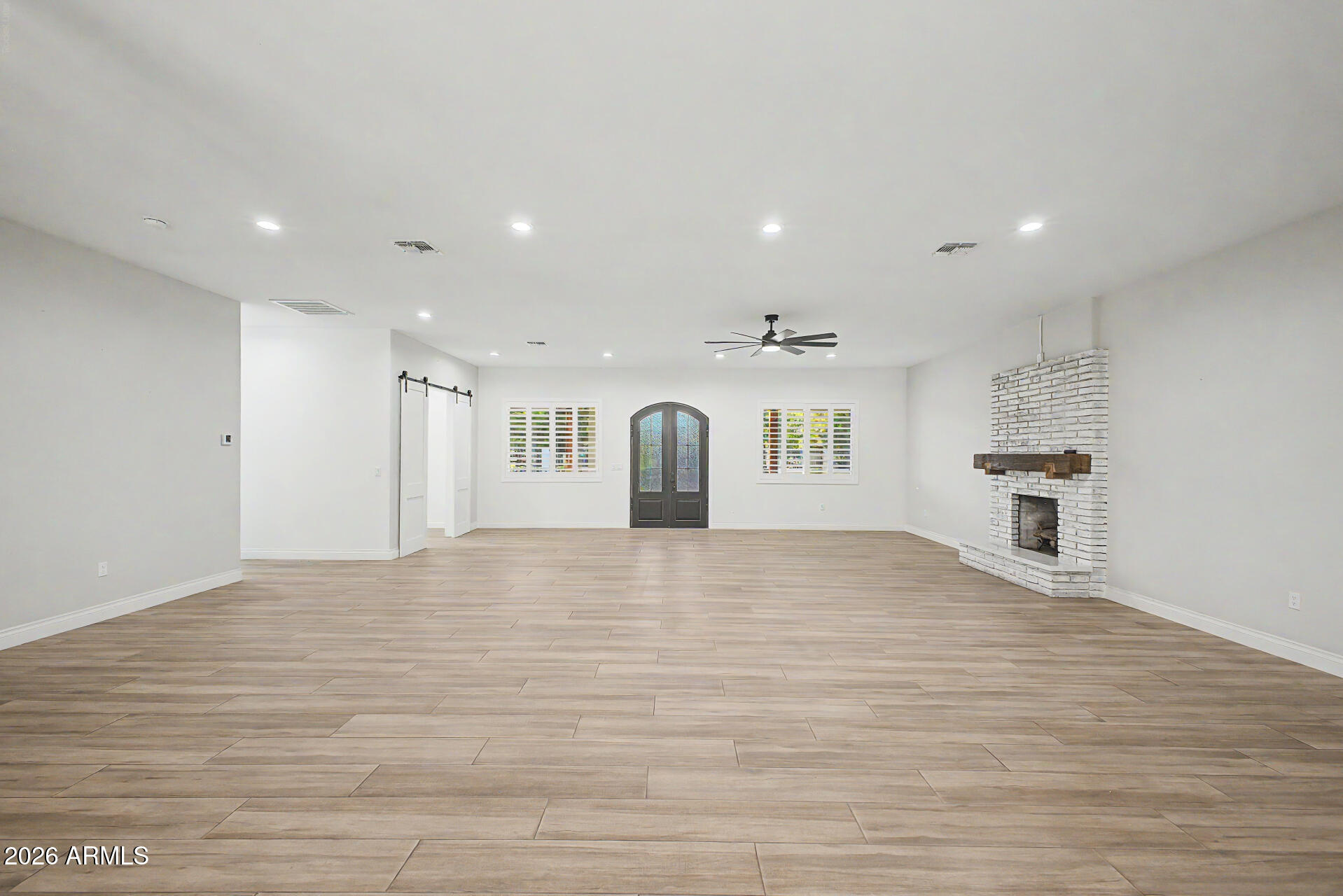 LA SONDRA - Residential