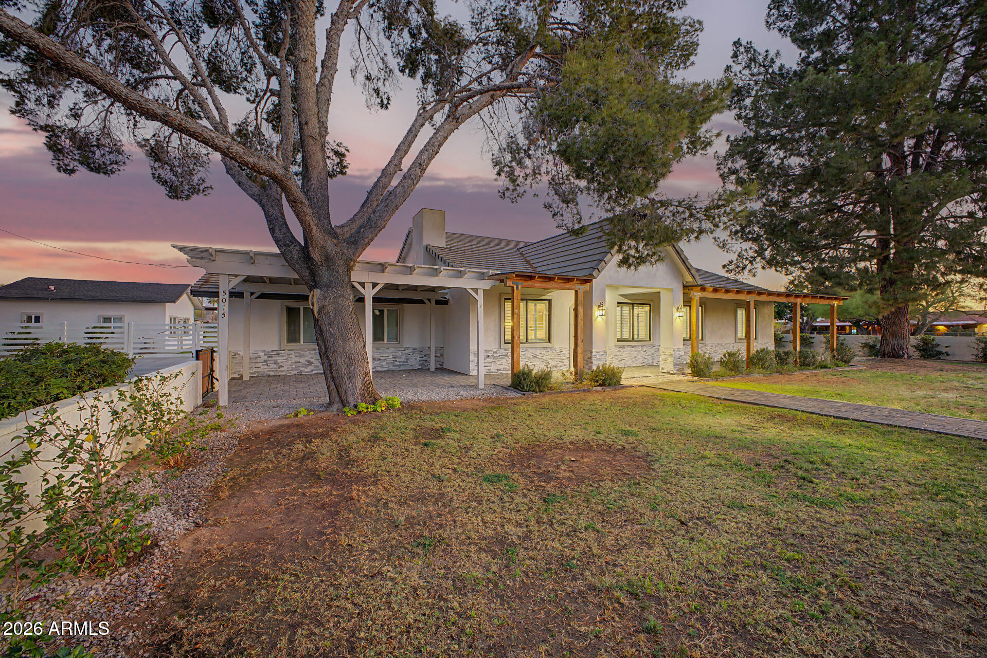 LA SONDRA - Residential
