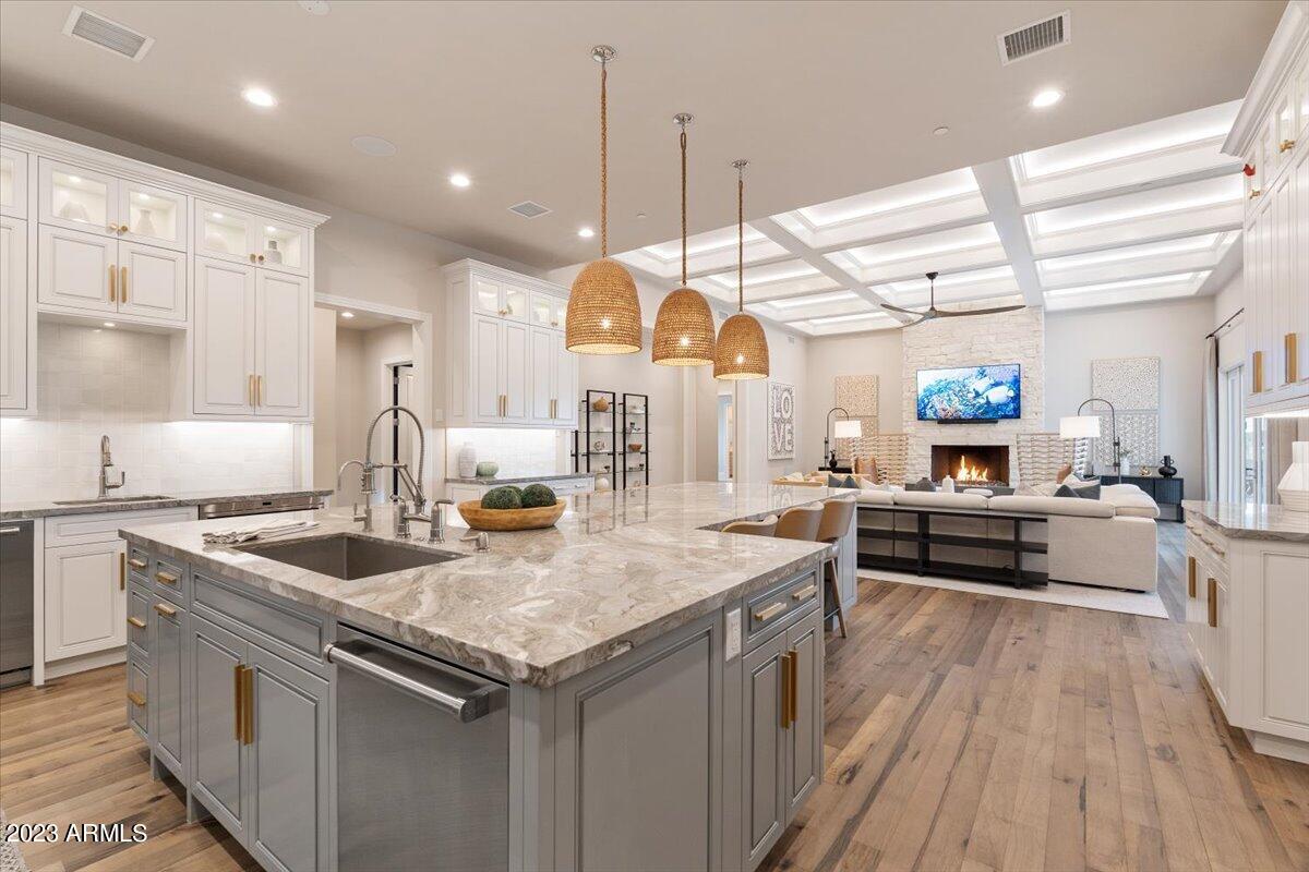 CAMELBACK LANDS - Residential