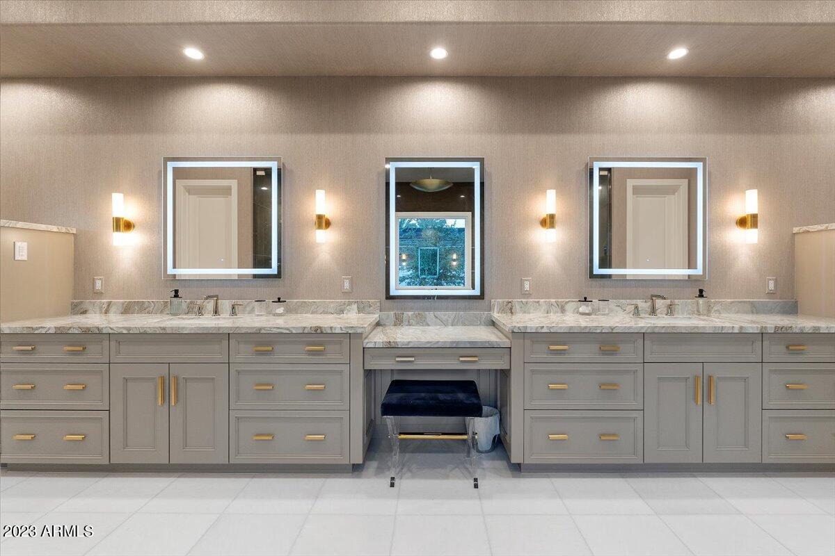 CAMELBACK LANDS - Residential