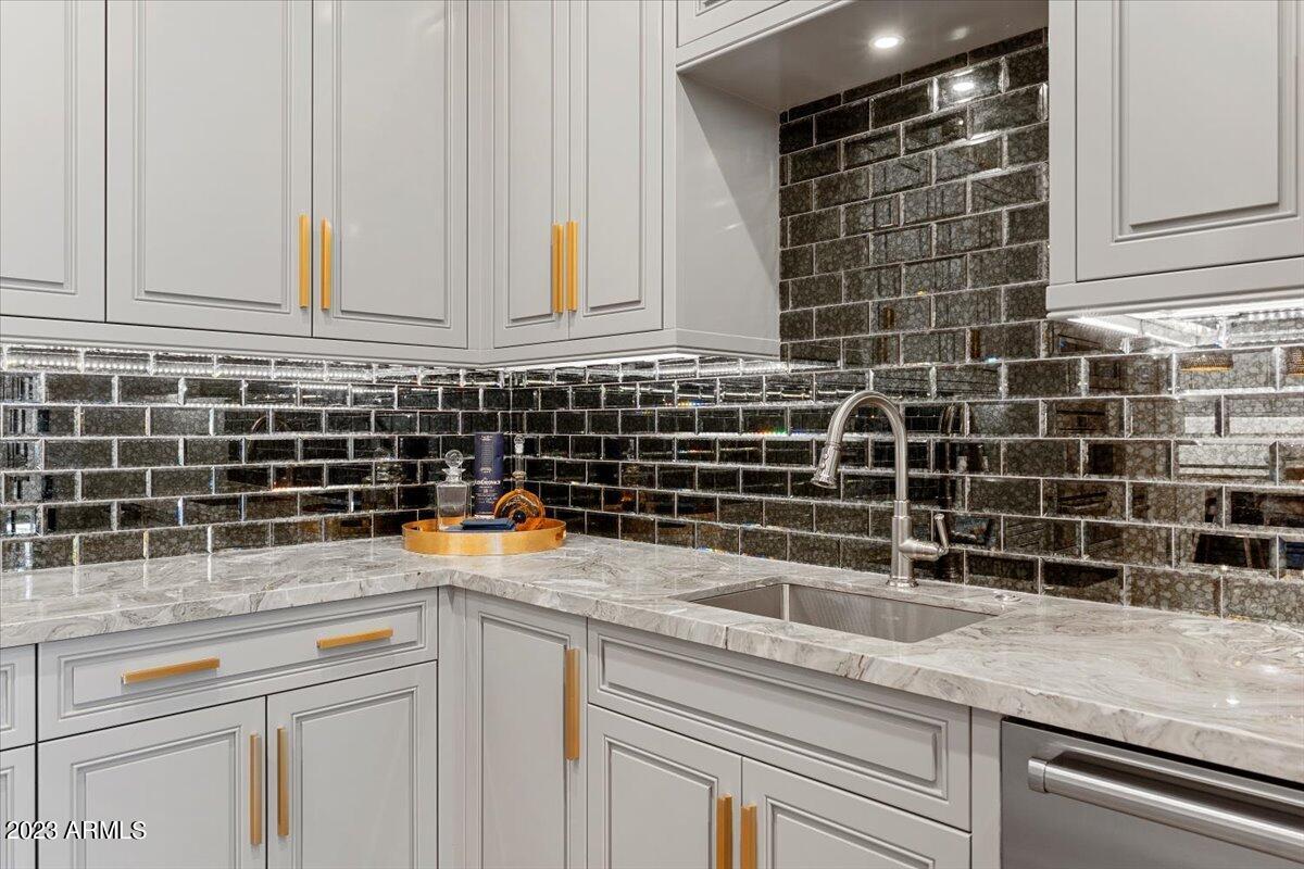 CAMELBACK LANDS - Residential