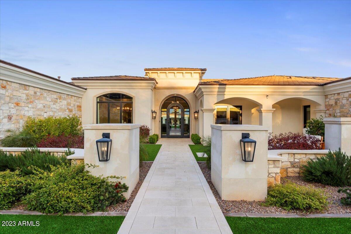 CAMELBACK LANDS - Residential