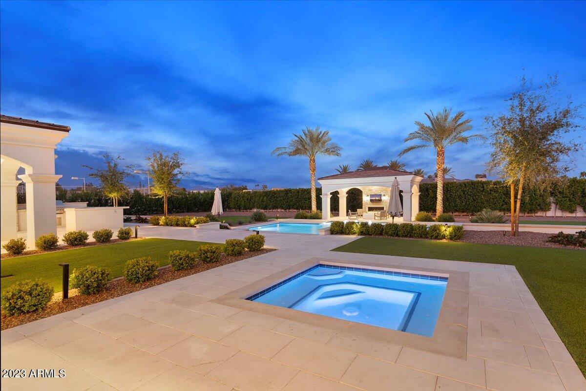 CAMELBACK LANDS - Residential