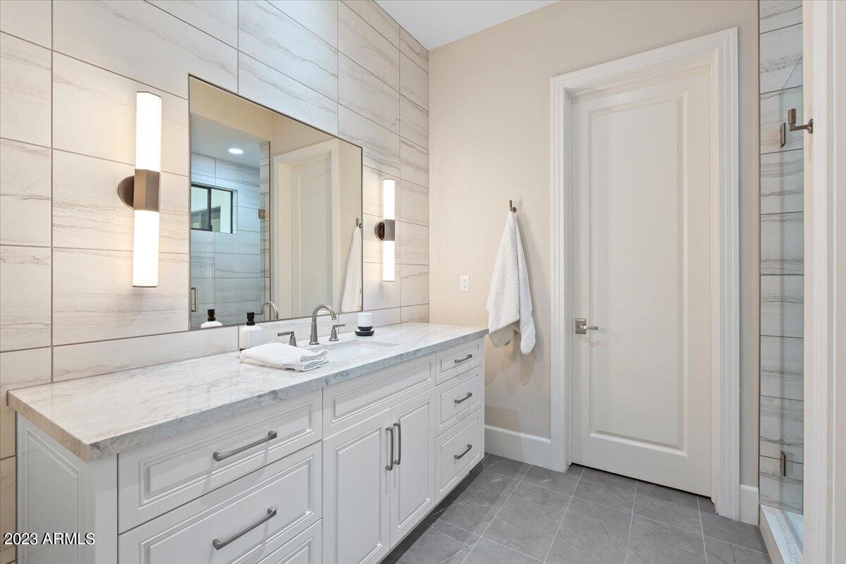 CAMELBACK LANDS - Residential