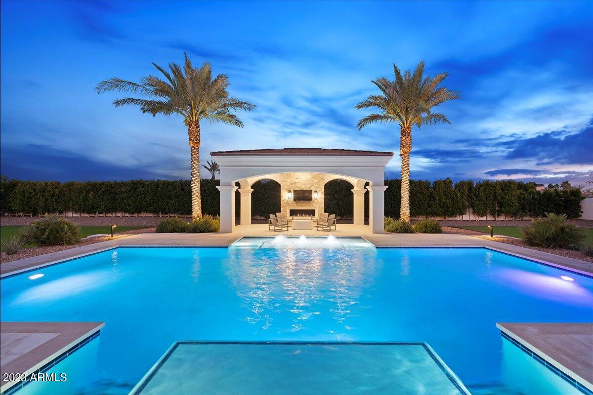 CAMELBACK LANDS - Residential