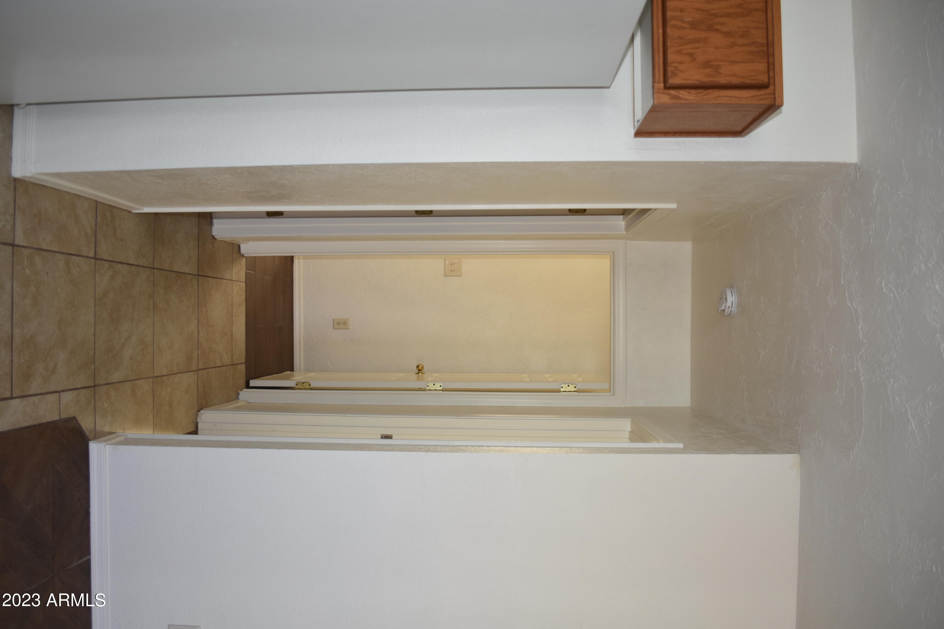 MIRACLE VALLEY 1 - Residential Lease