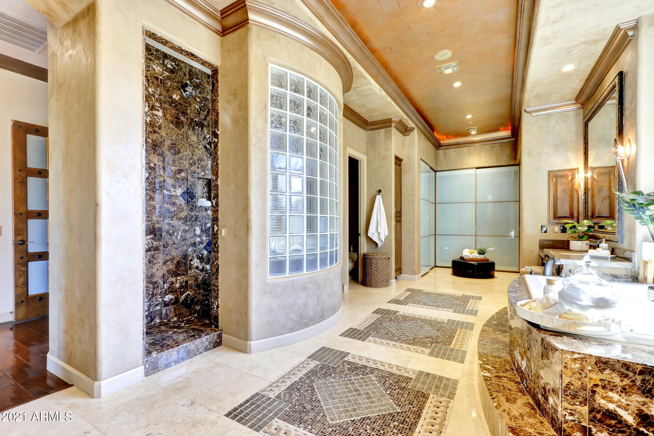 LA STRADA - Residential