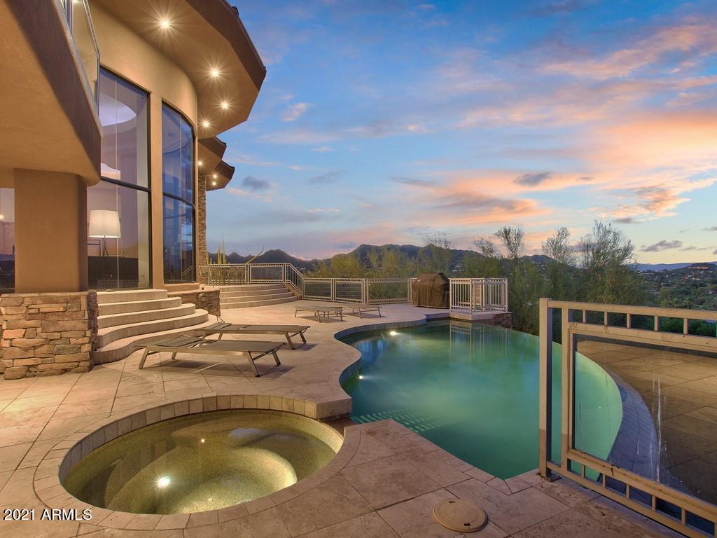 CAMELBACK HEIGHTS - Residential