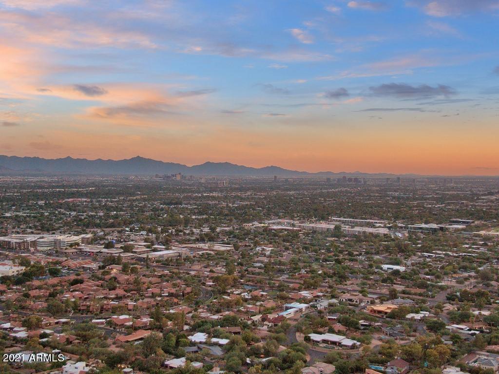 CAMELBACK HEIGHTS - Residential