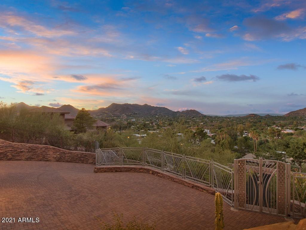 CAMELBACK HEIGHTS - Residential