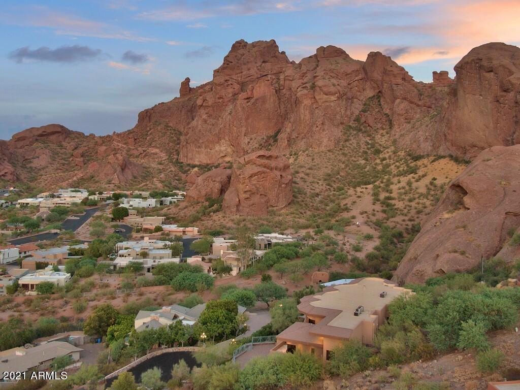 CAMELBACK HEIGHTS - Residential