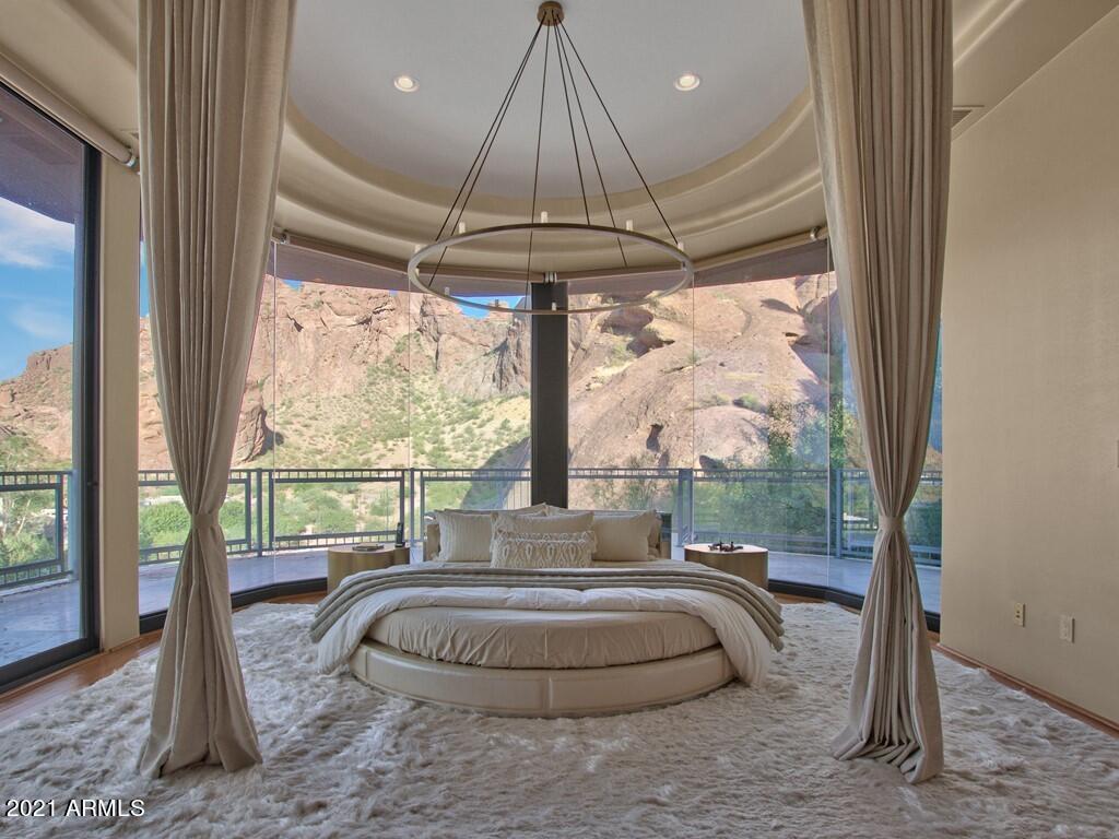 CAMELBACK HEIGHTS - Residential