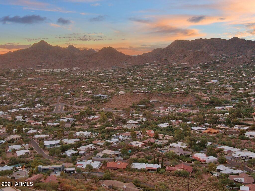 CAMELBACK HEIGHTS - Residential