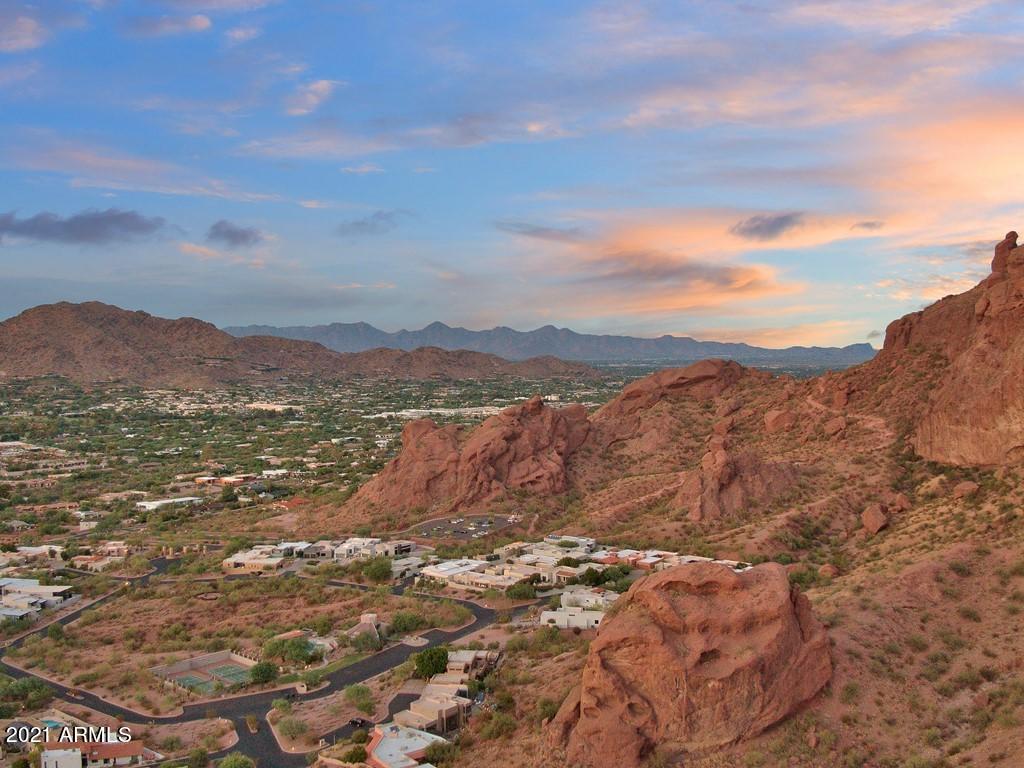 CAMELBACK HEIGHTS - Residential