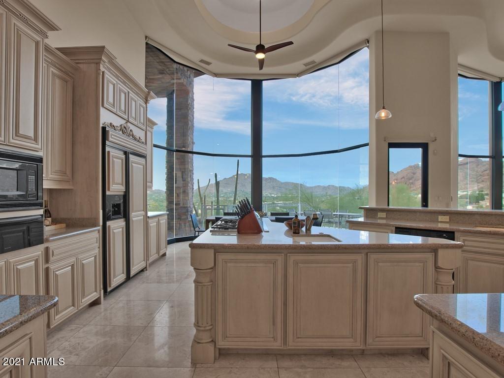 CAMELBACK HEIGHTS - Residential