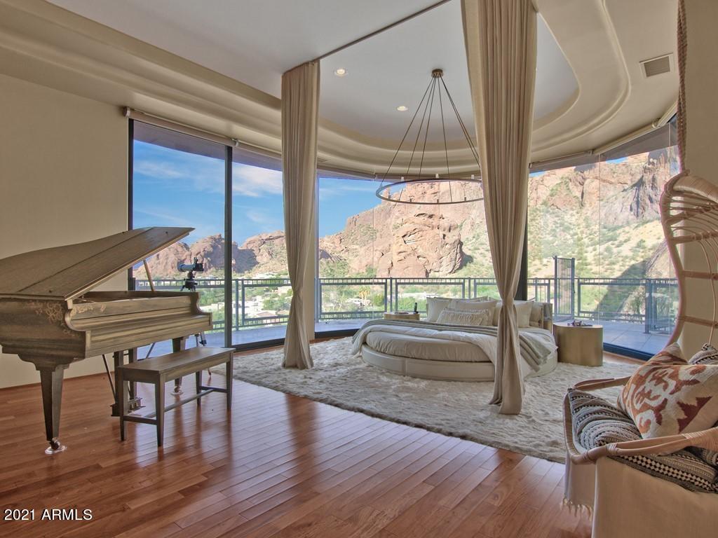 CAMELBACK HEIGHTS - Residential