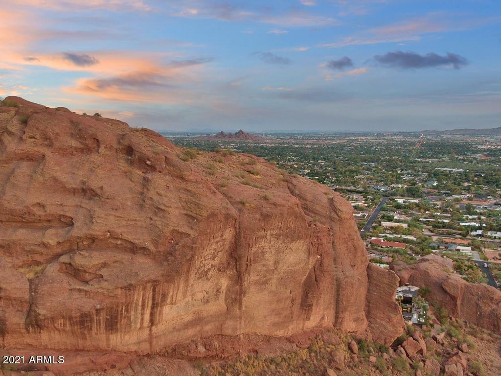 CAMELBACK HEIGHTS - Residential
