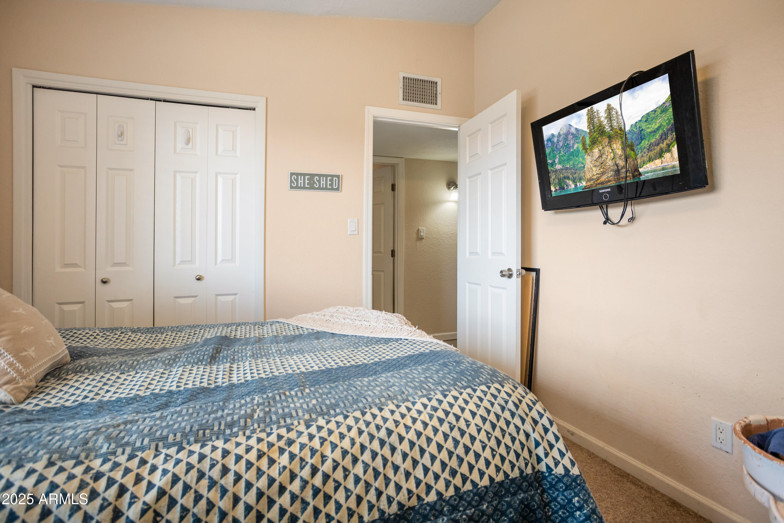 TOWN & COUNTRY ESTATES 12 - Residential