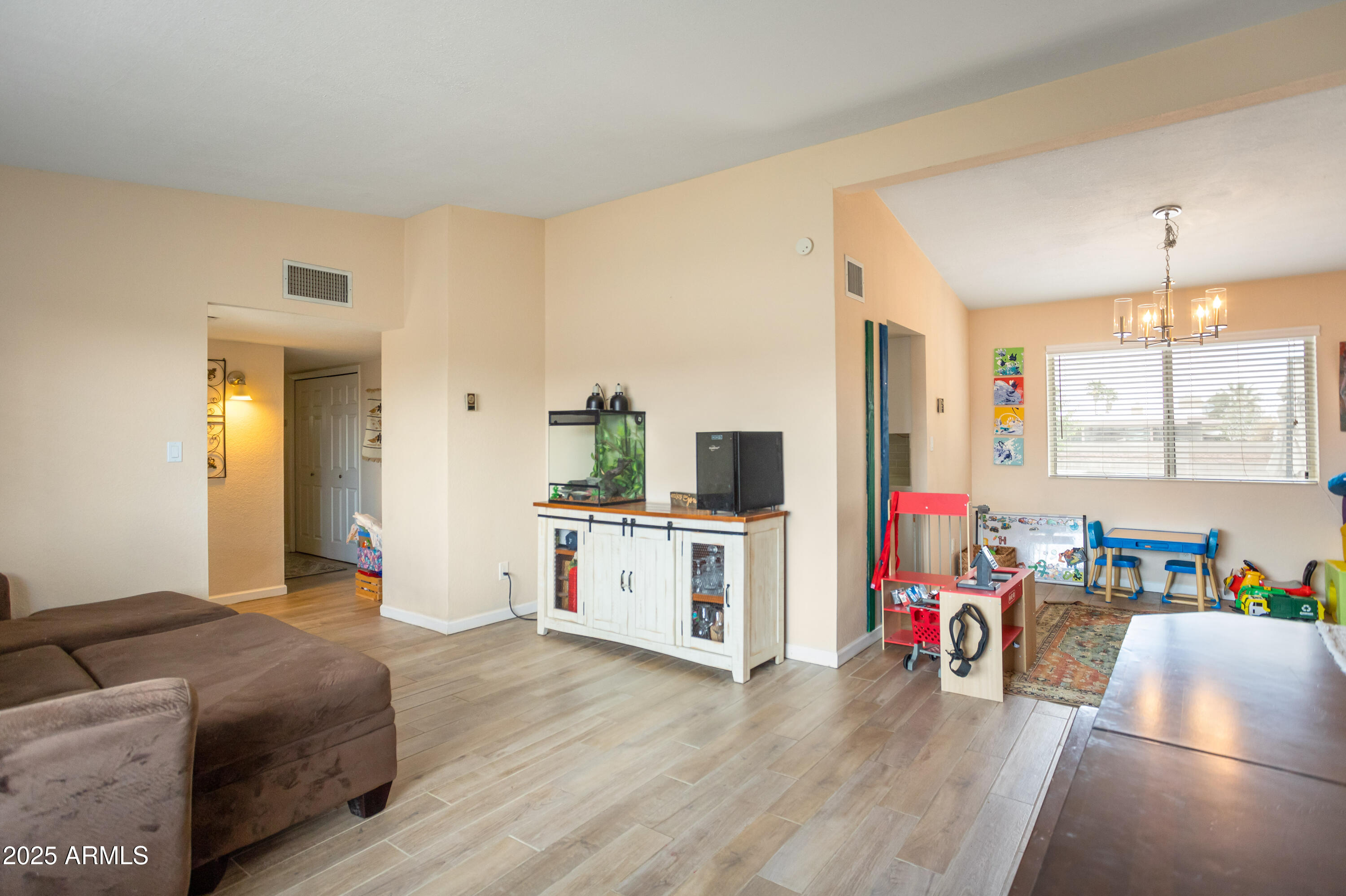 TOWN & COUNTRY ESTATES 12 - Residential