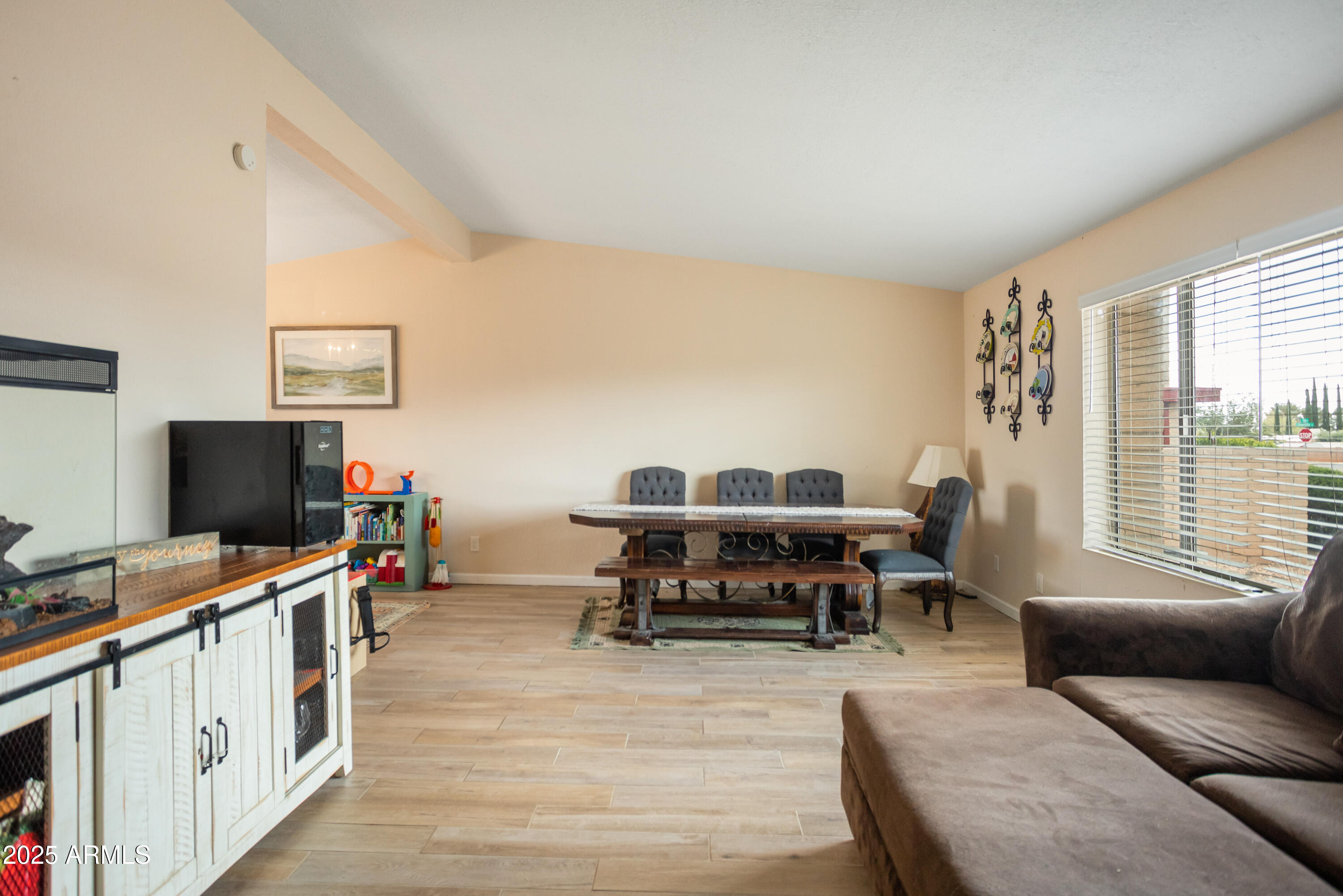 TOWN & COUNTRY ESTATES 12 - Residential