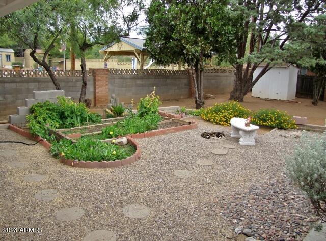VILLAGE MEADOWS RANCH ESTATES - Residential