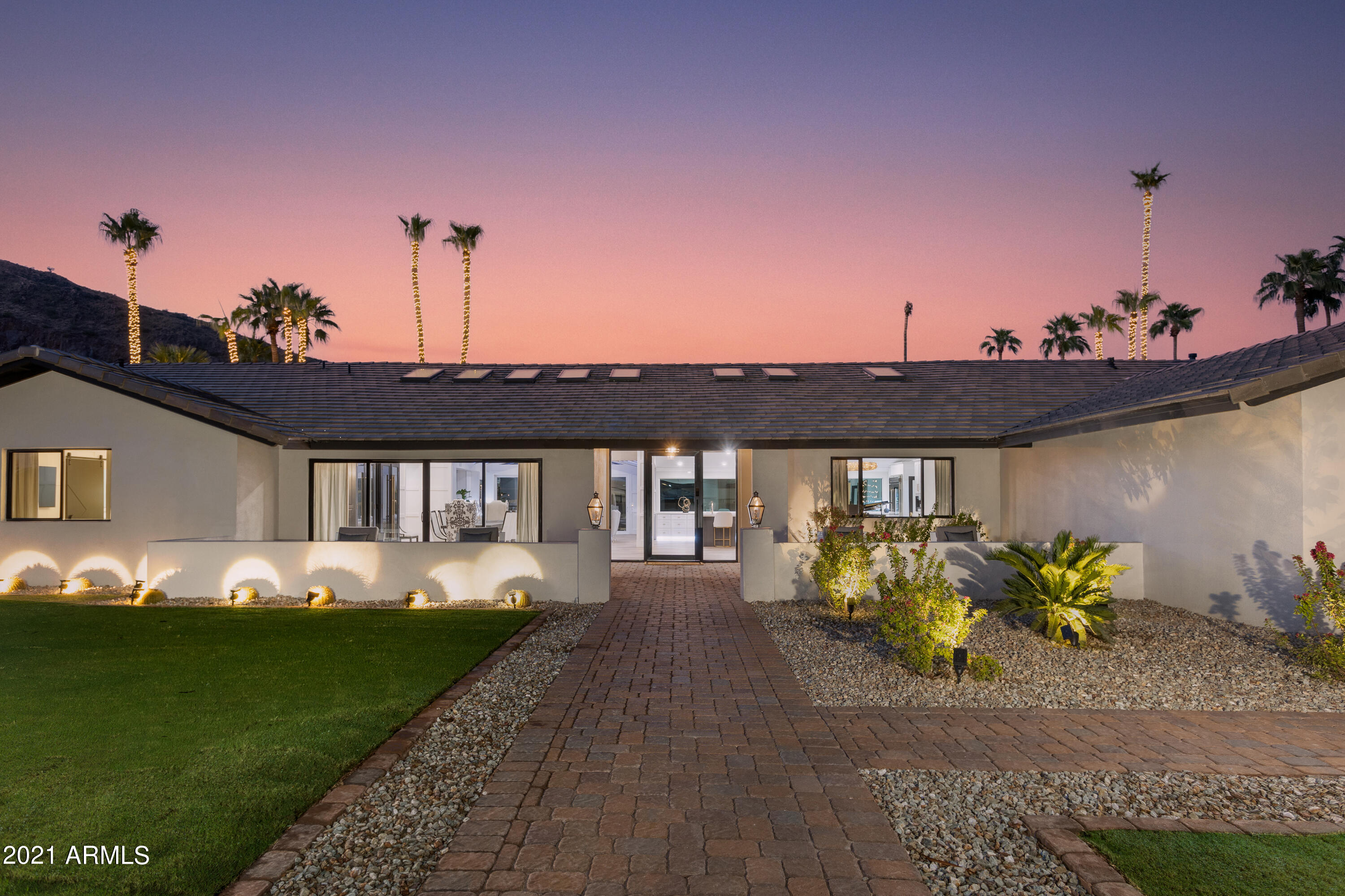 CAMELBACK EAST - Residential