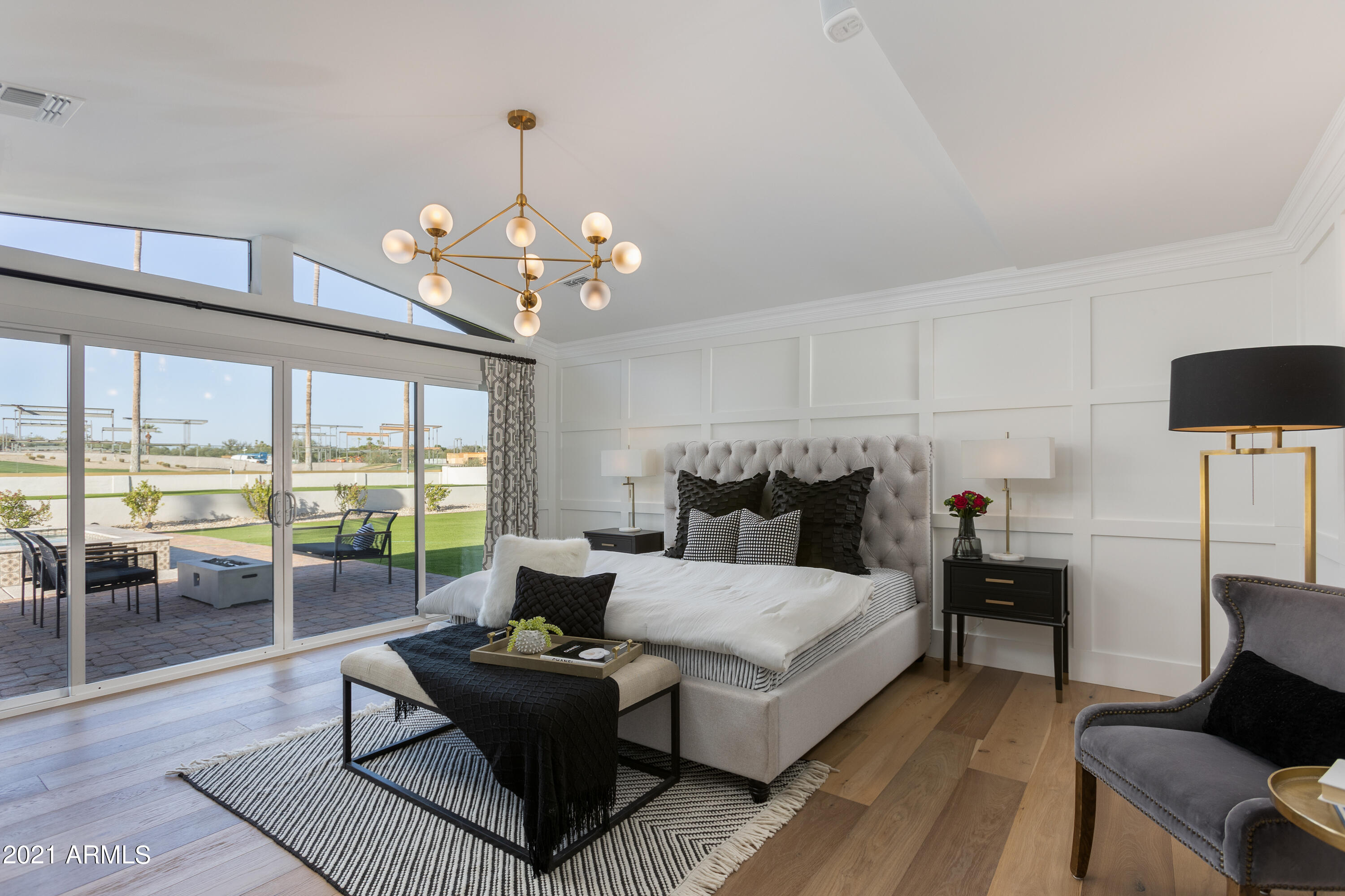 CAMELBACK EAST - Residential