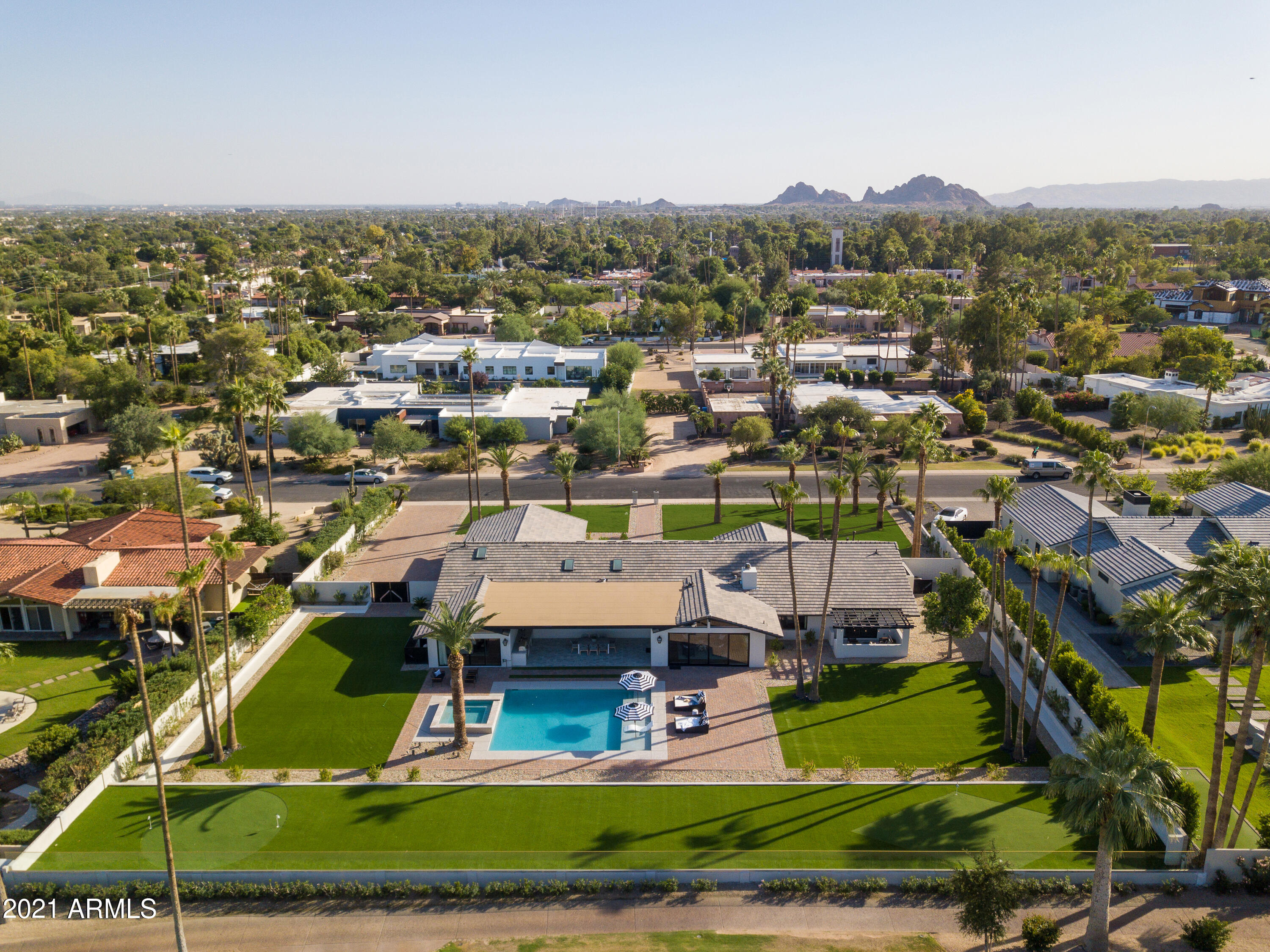 CAMELBACK EAST - Residential