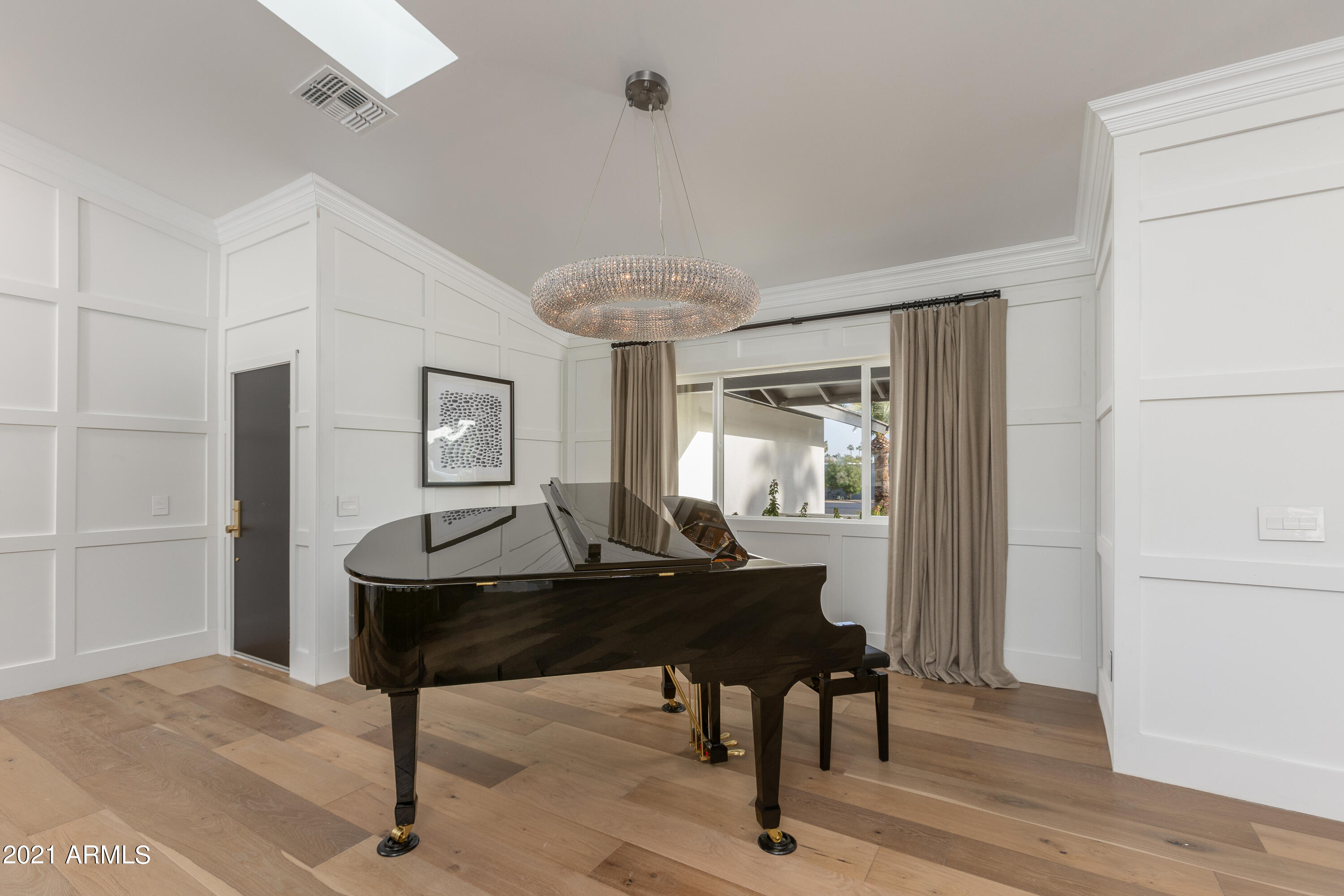 CAMELBACK EAST - Residential