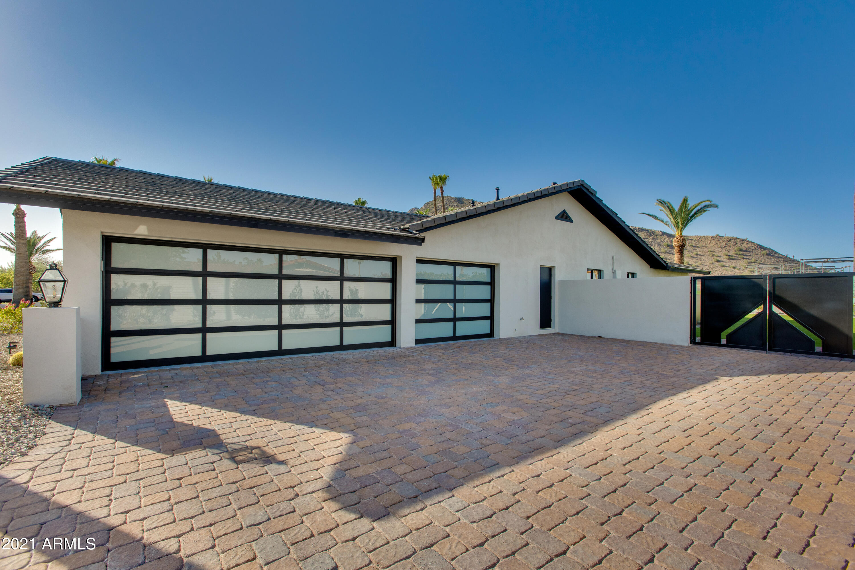 CAMELBACK EAST - Residential