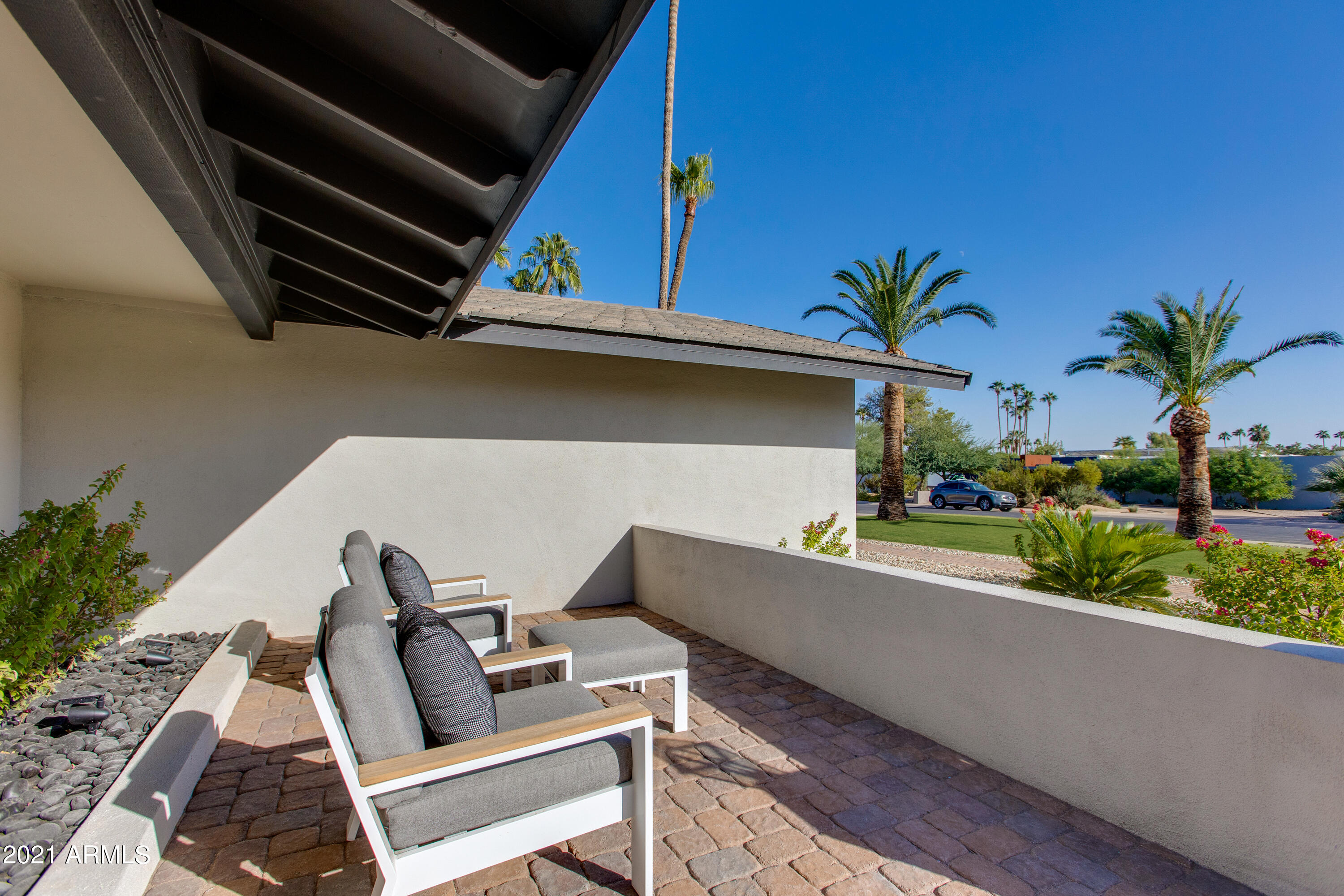 CAMELBACK EAST - Residential