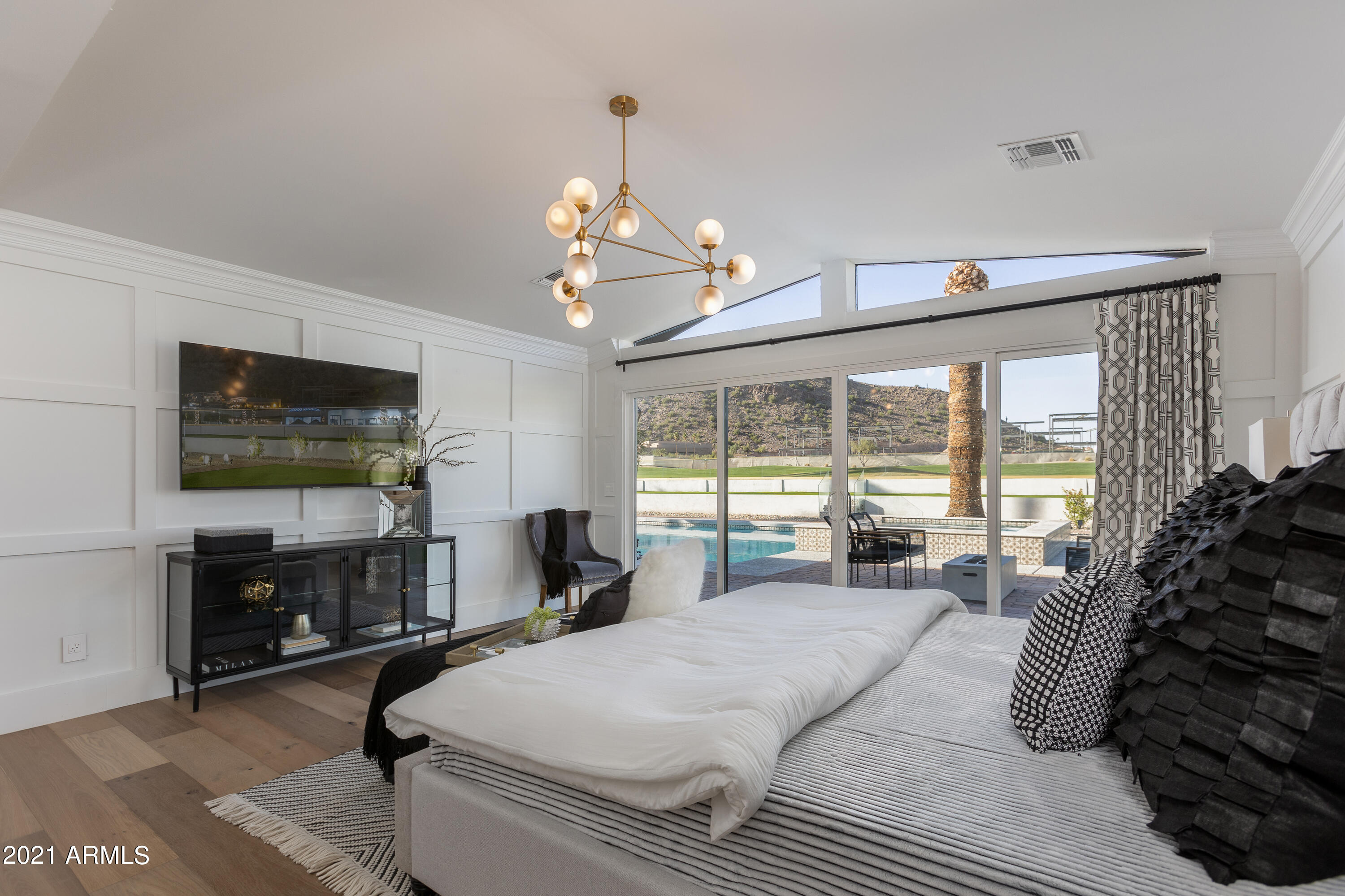 CAMELBACK EAST - Residential