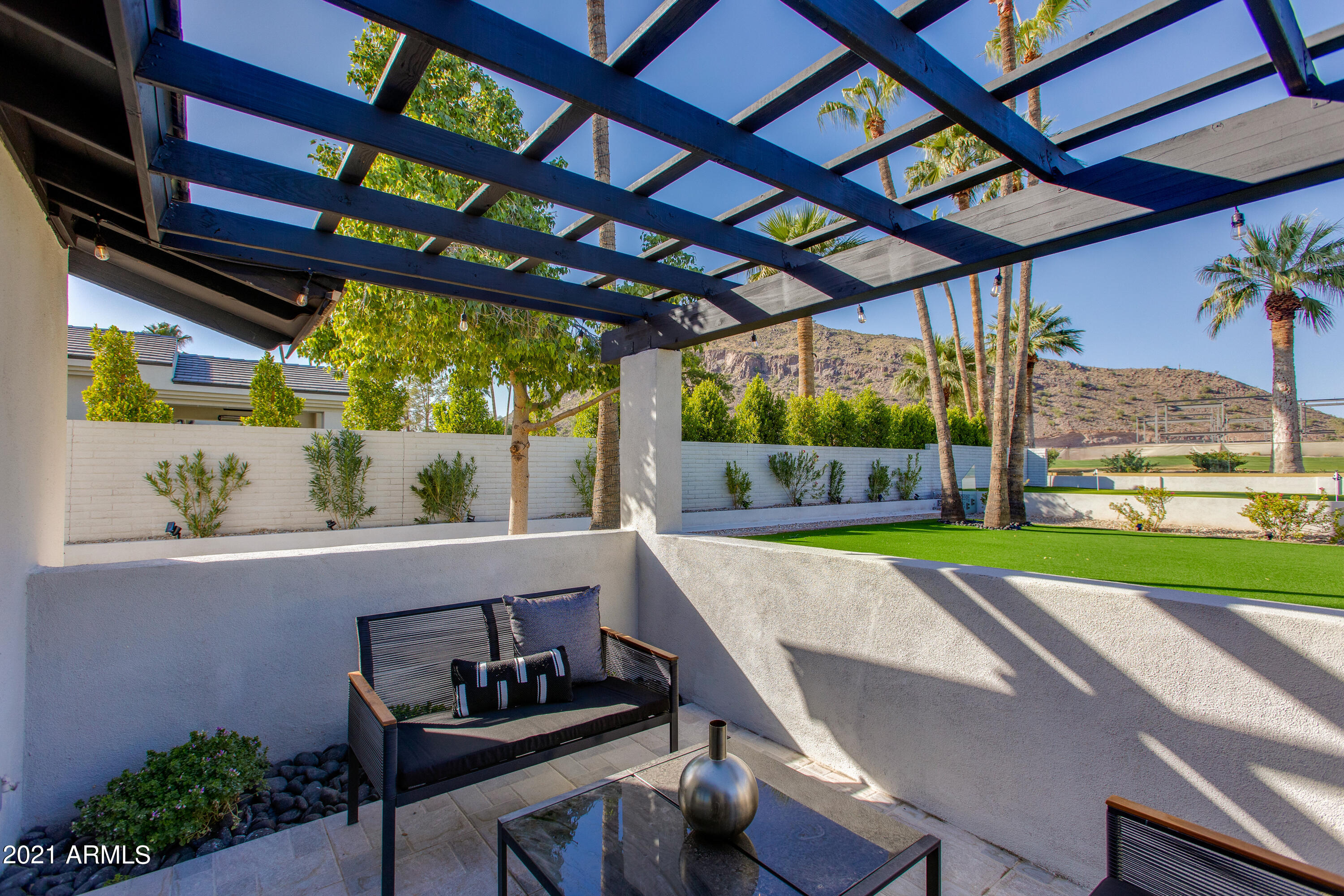 CAMELBACK EAST - Residential