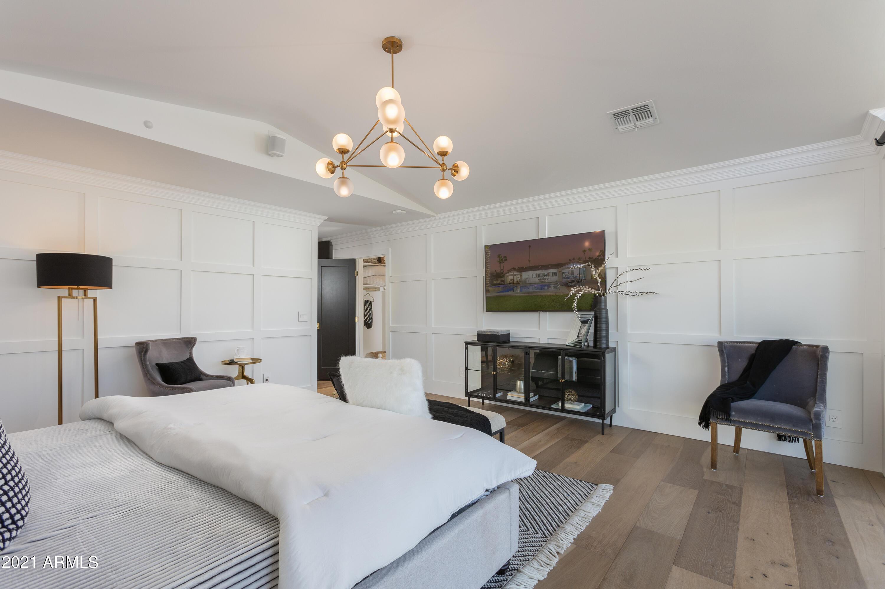 CAMELBACK EAST - Residential