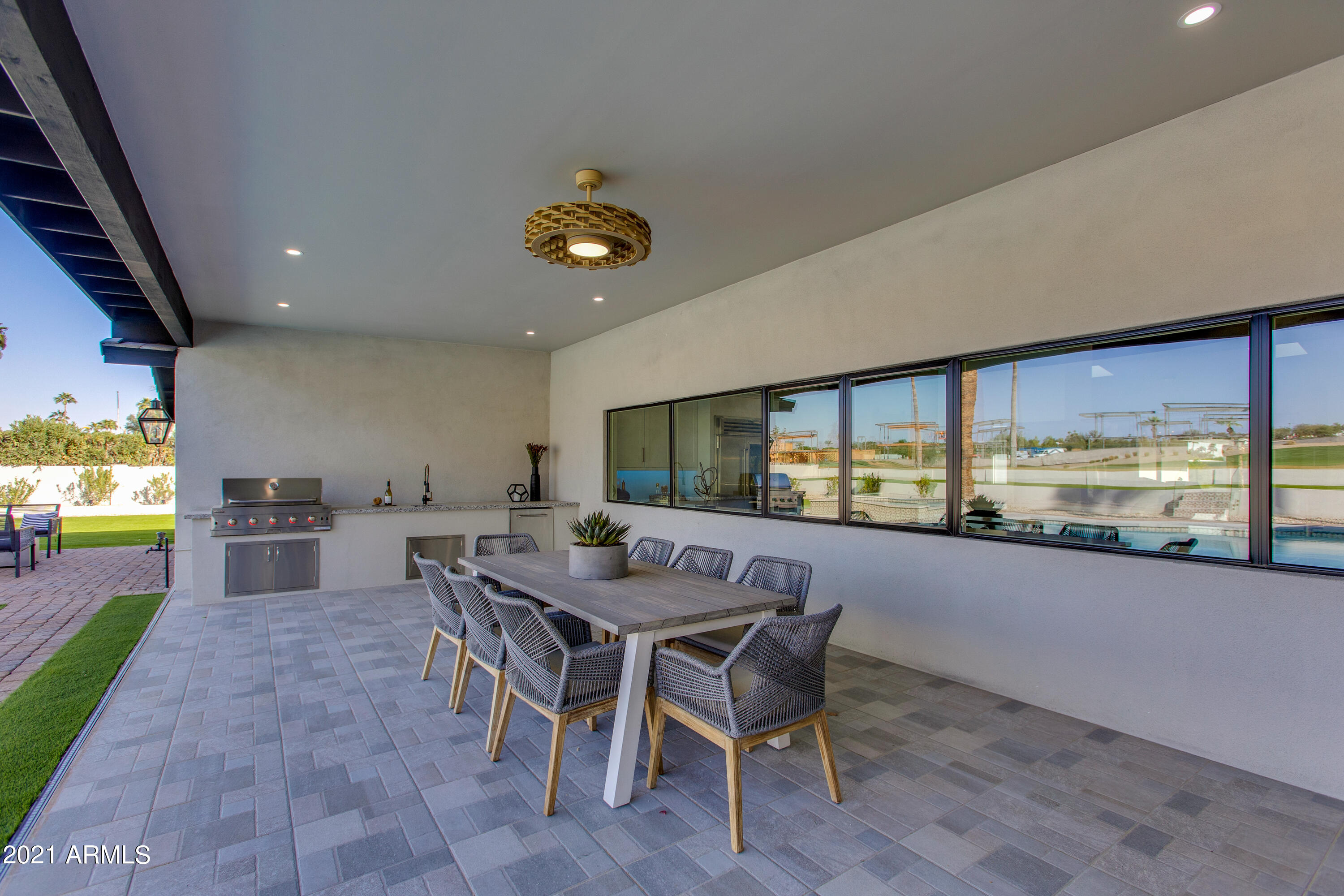 CAMELBACK EAST - Residential