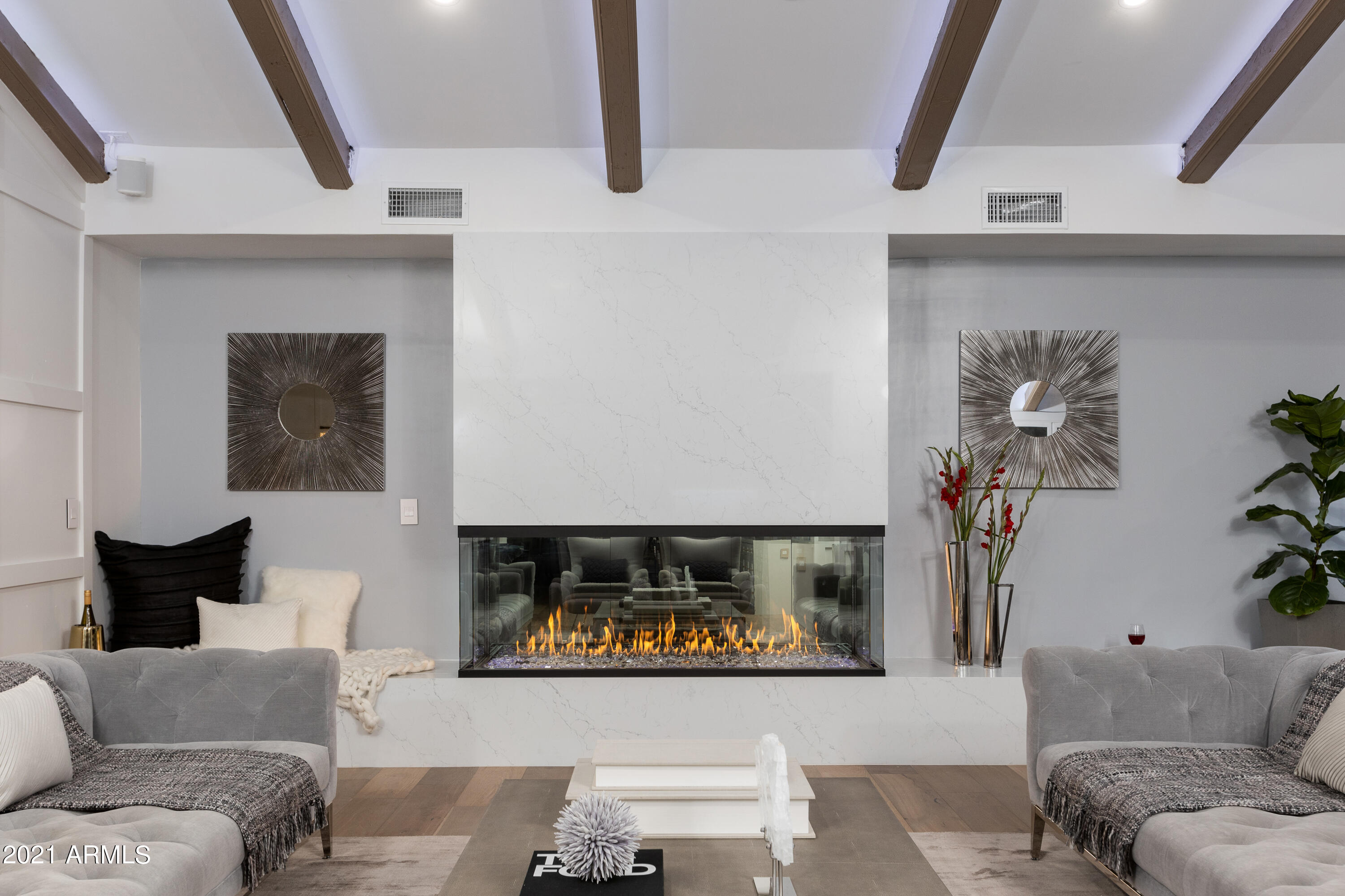 CAMELBACK EAST - Residential