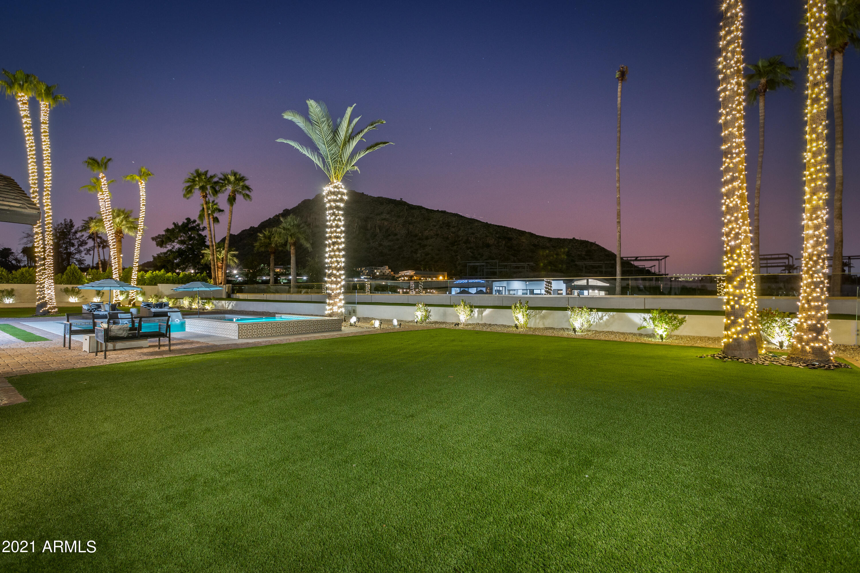 CAMELBACK EAST - Residential