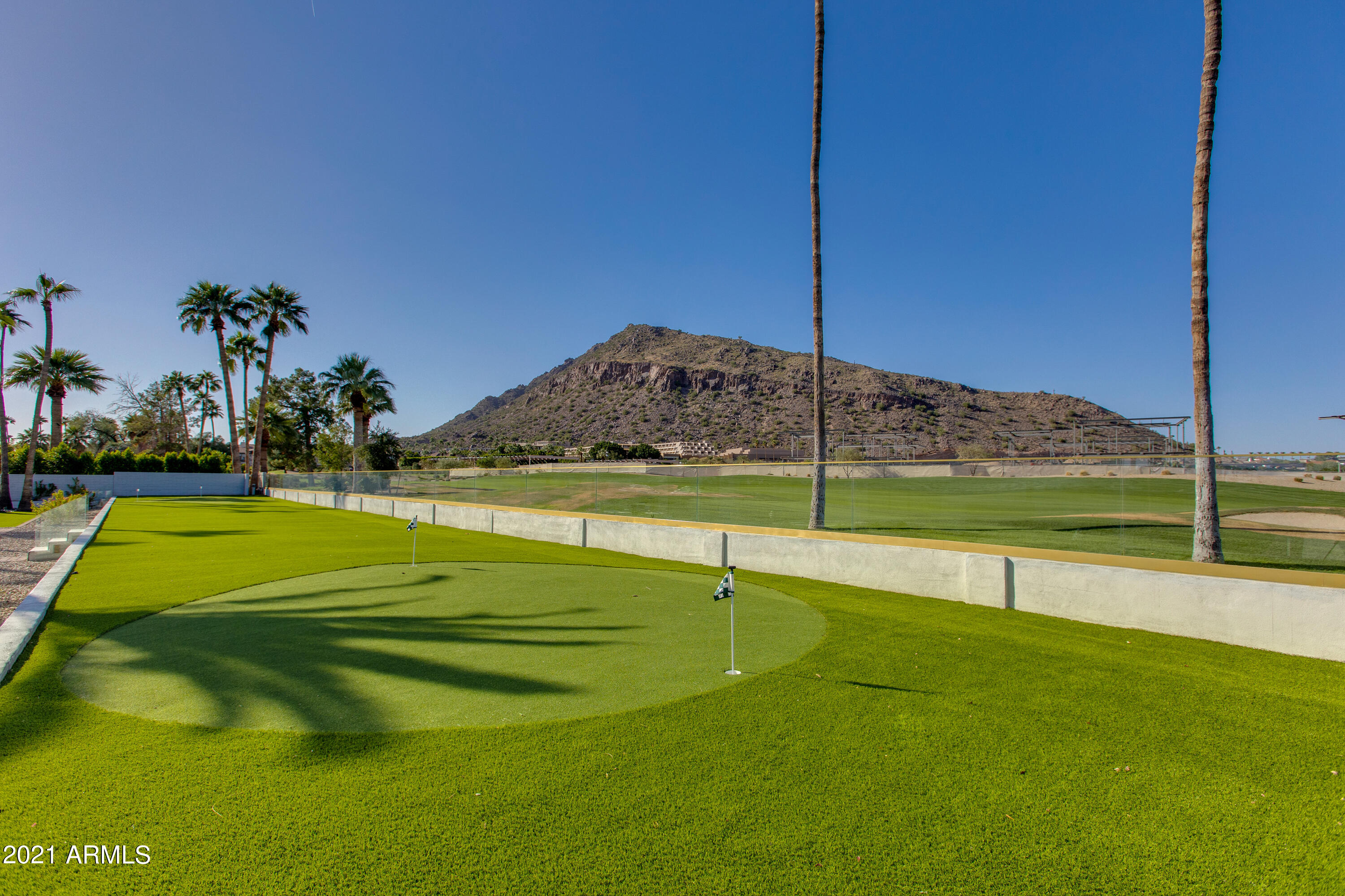 CAMELBACK EAST - Residential