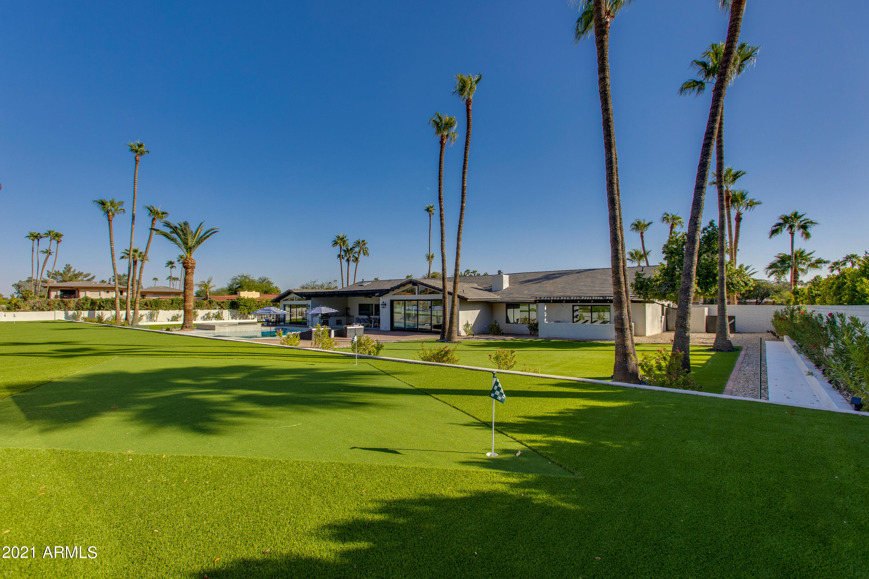 CAMELBACK EAST - Residential