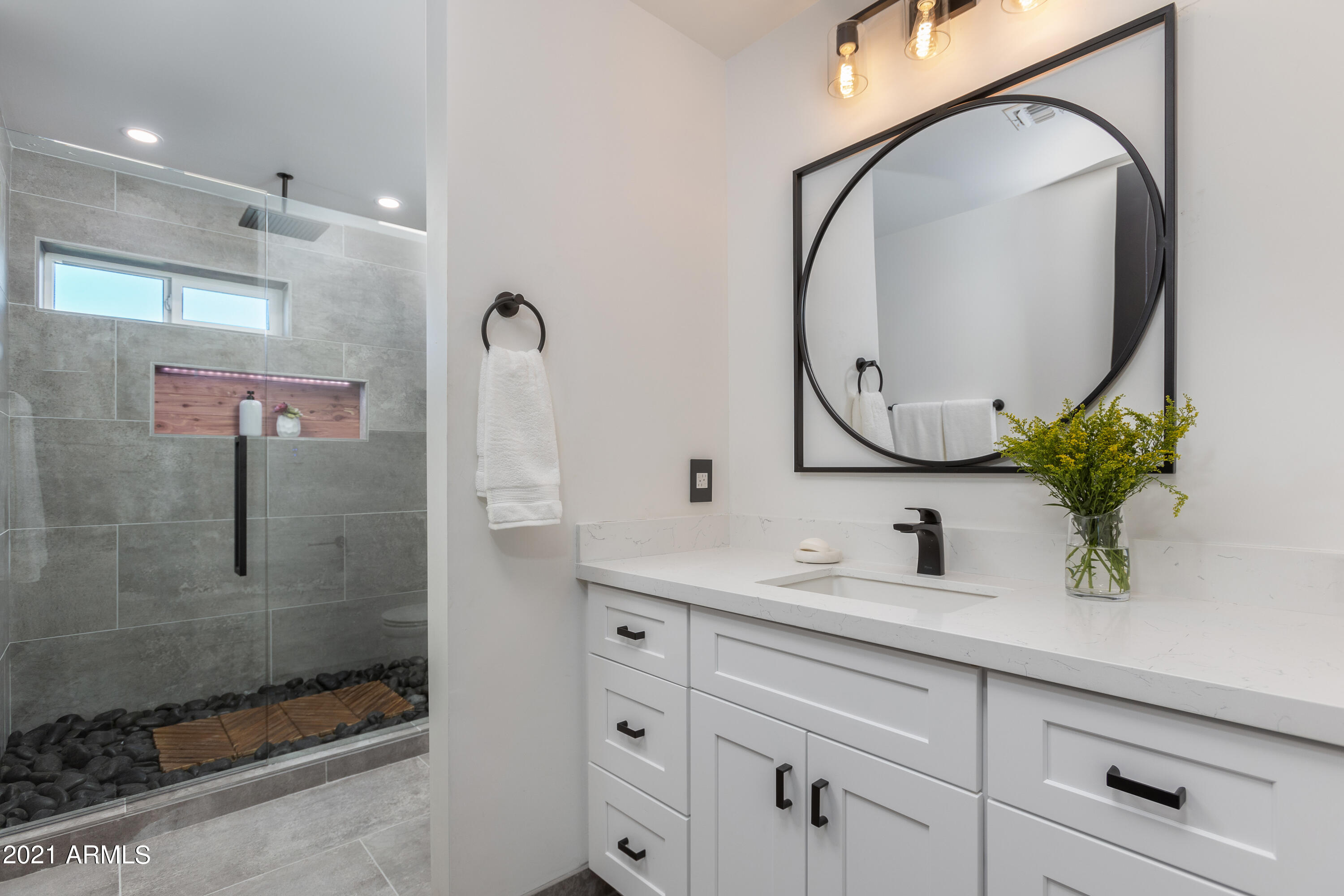 CAMELBACK EAST - Residential