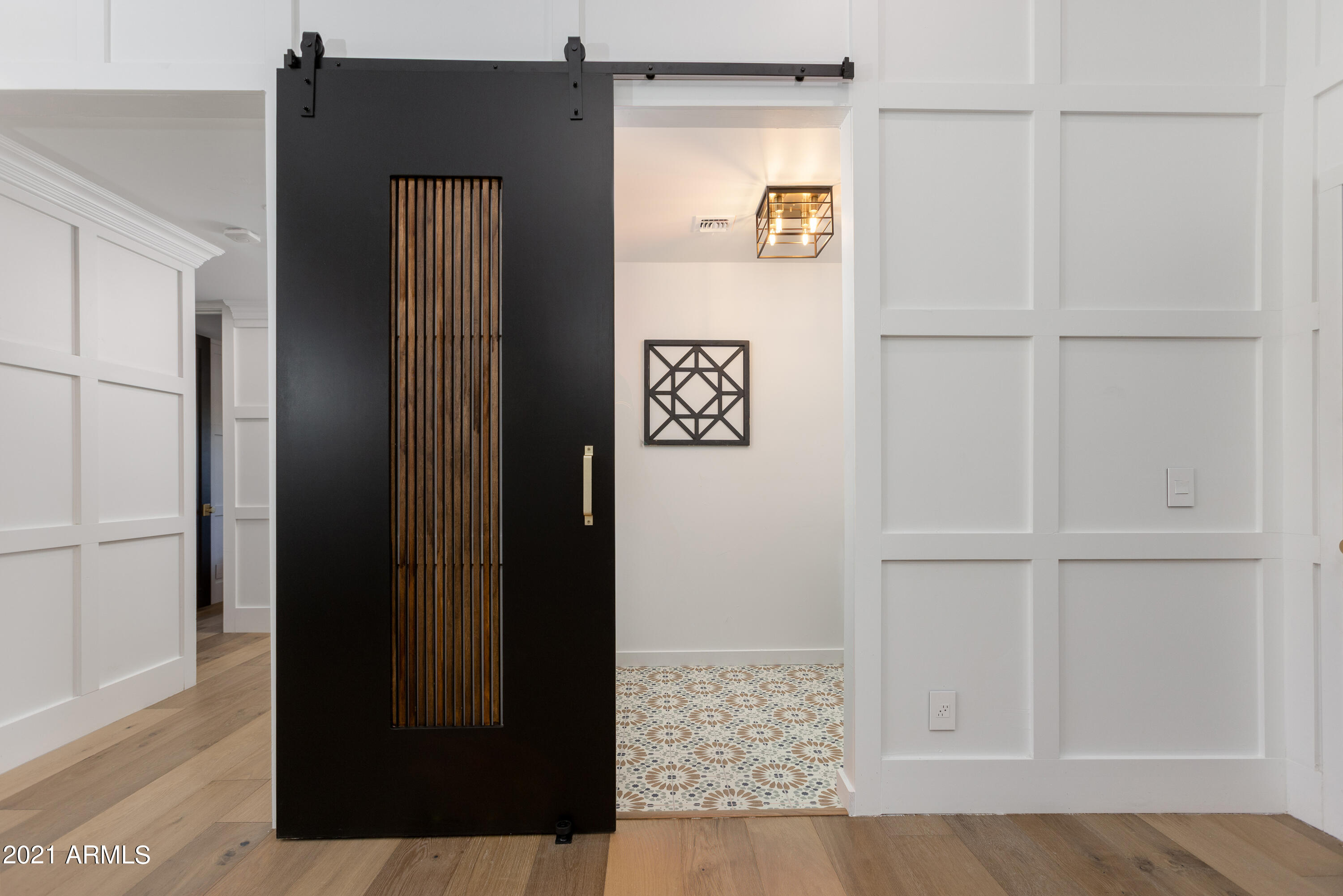 CAMELBACK EAST - Residential