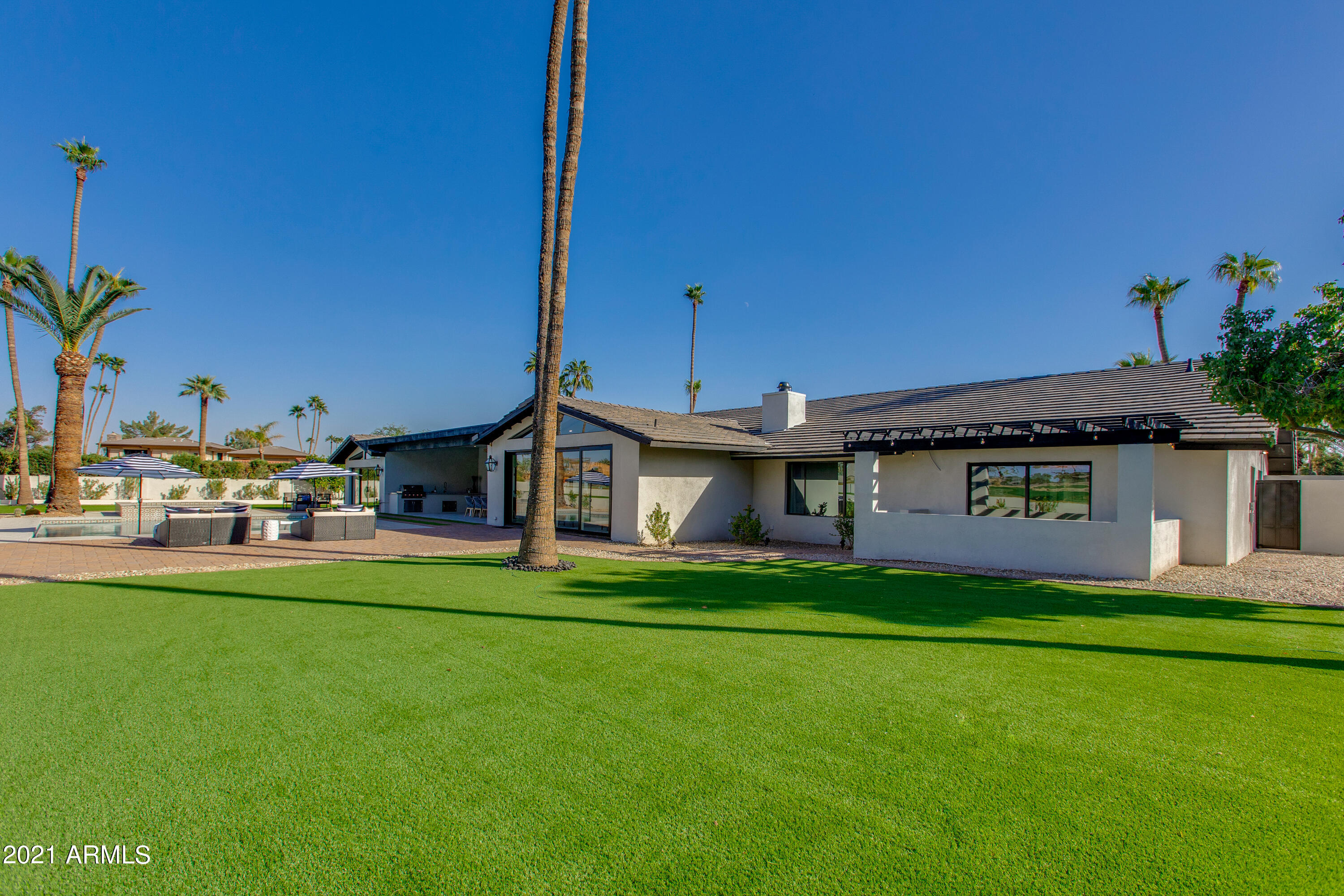 CAMELBACK EAST - Residential