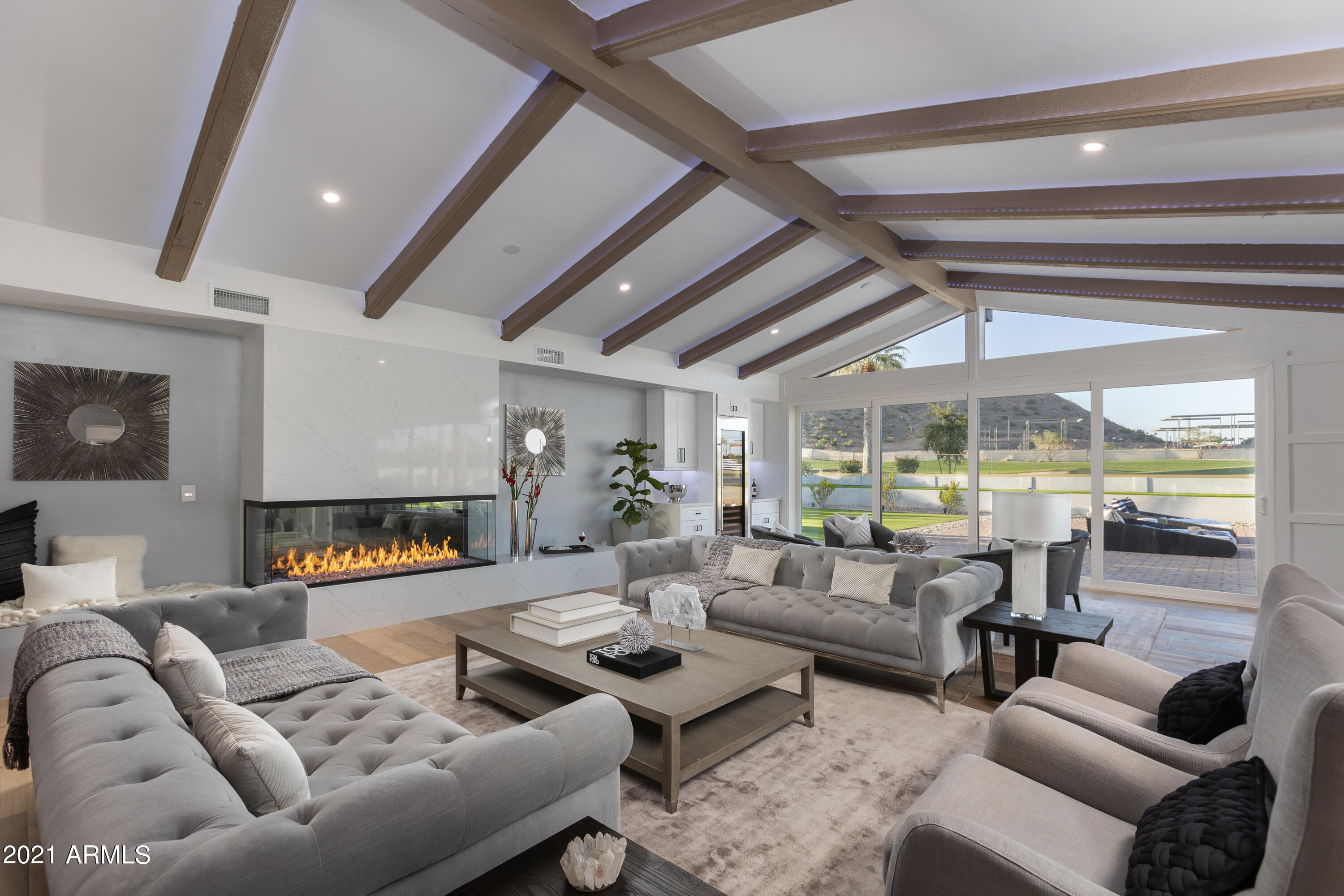 CAMELBACK EAST - Residential